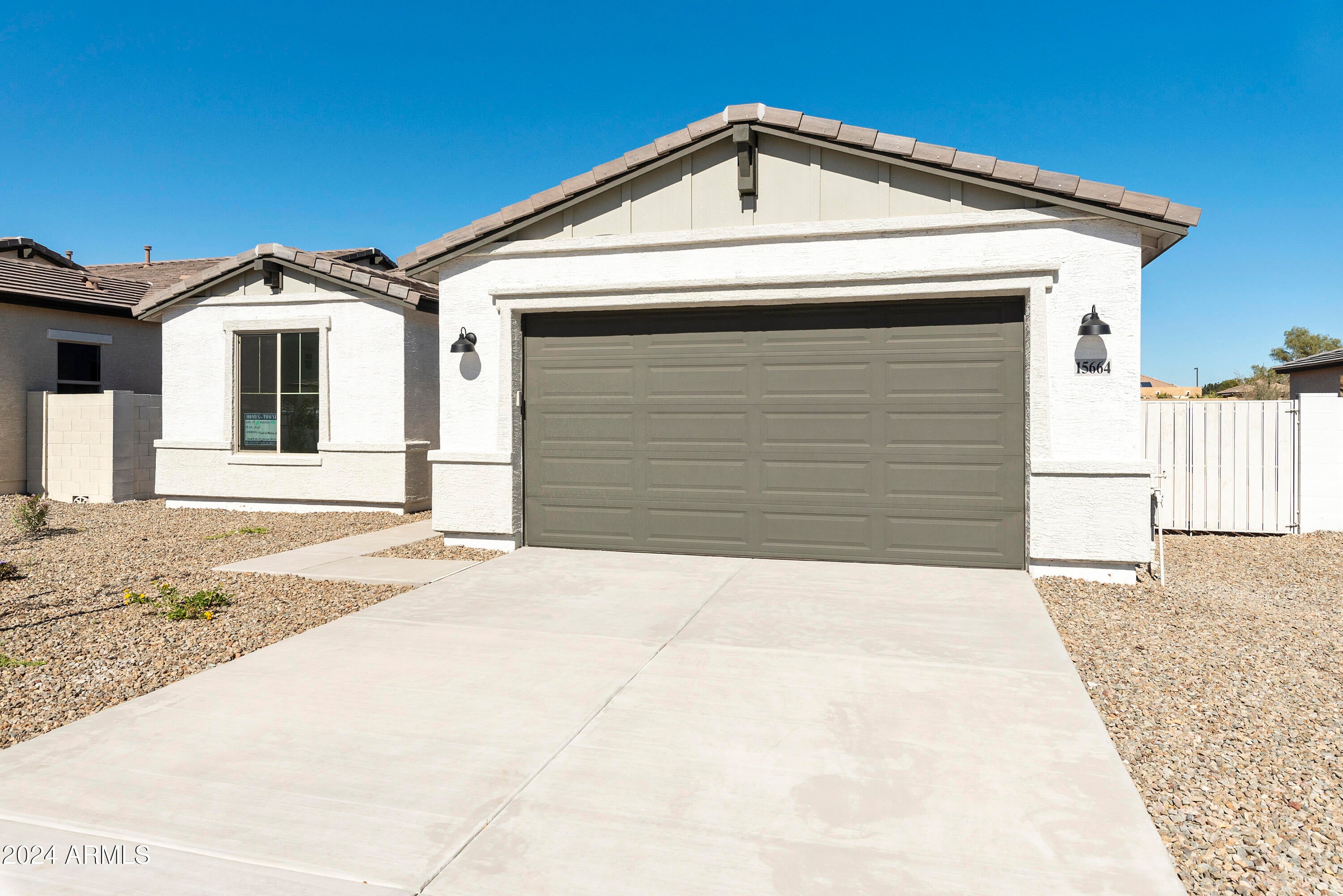 15664 W MERCER Lane