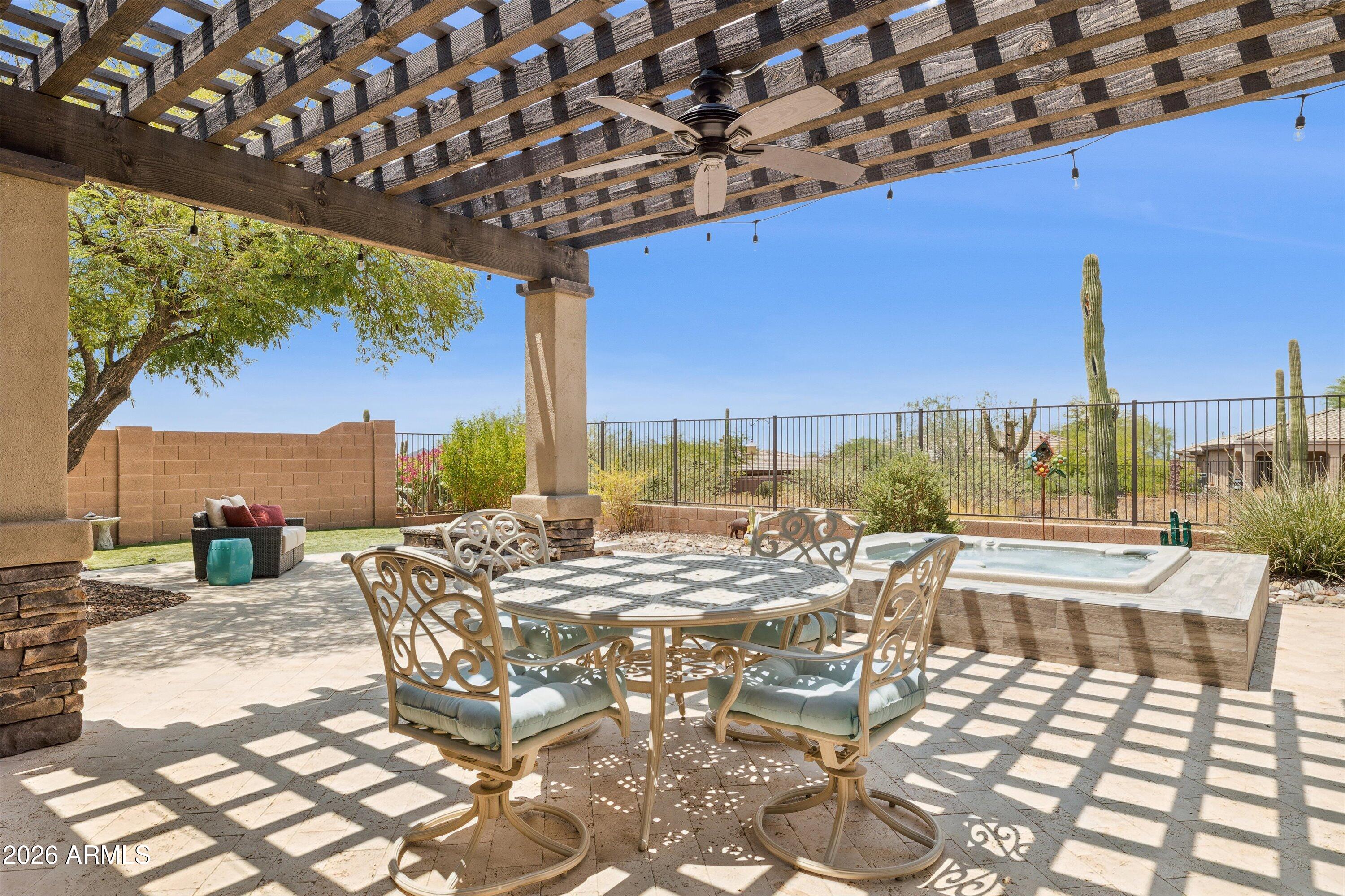 41802 N ROLLING GREEN Way