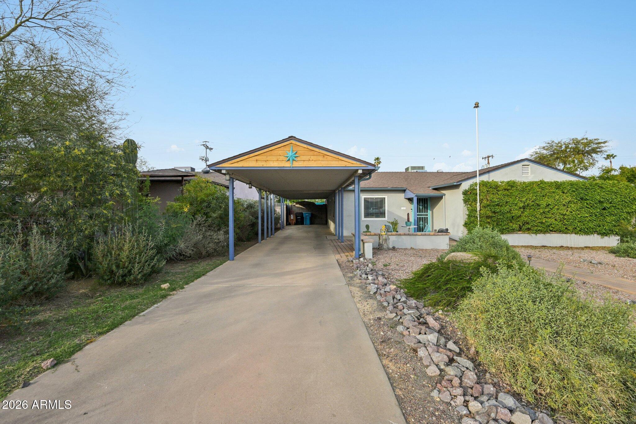 1202 W CLARENDON Avenue