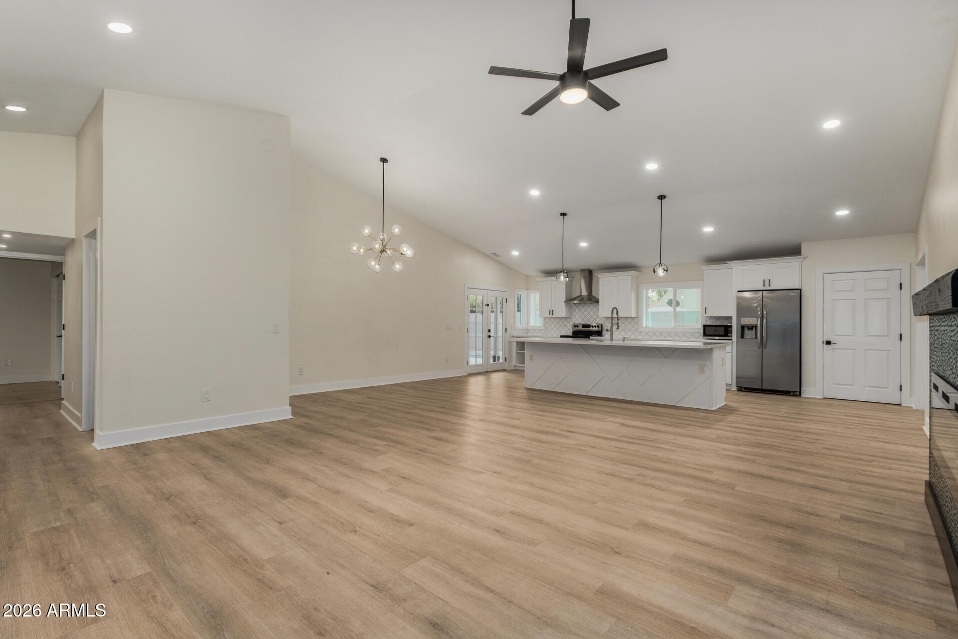 5713 E HILLERY Drive