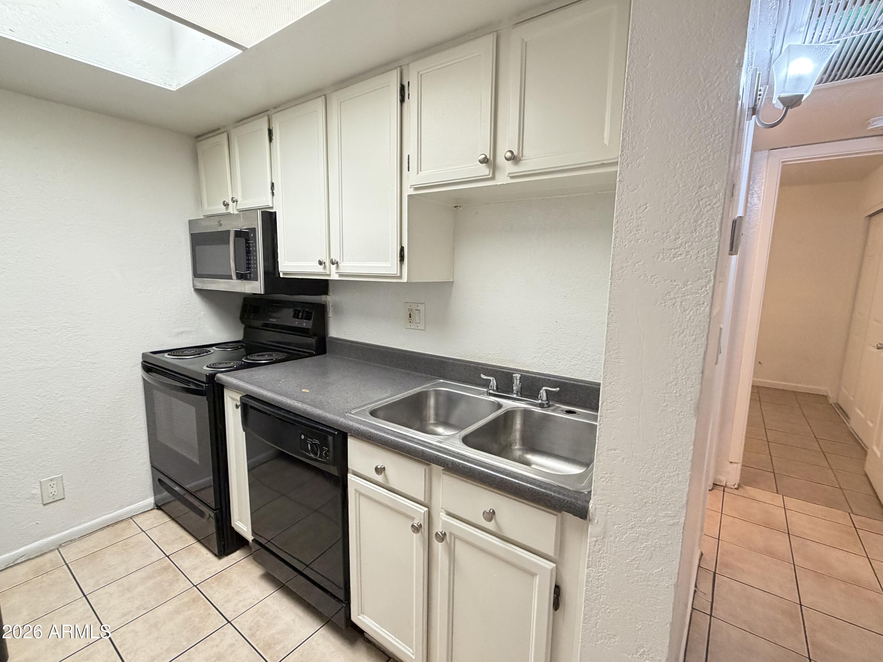 1620 E CAMBRIDGE Avenue 9