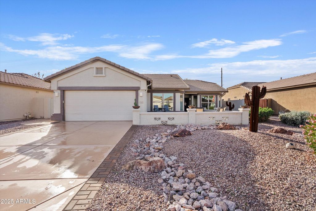 Photo of 3201 E Gleneagle Drive, Chandler, AZ 85249 (MLS # 6960847)