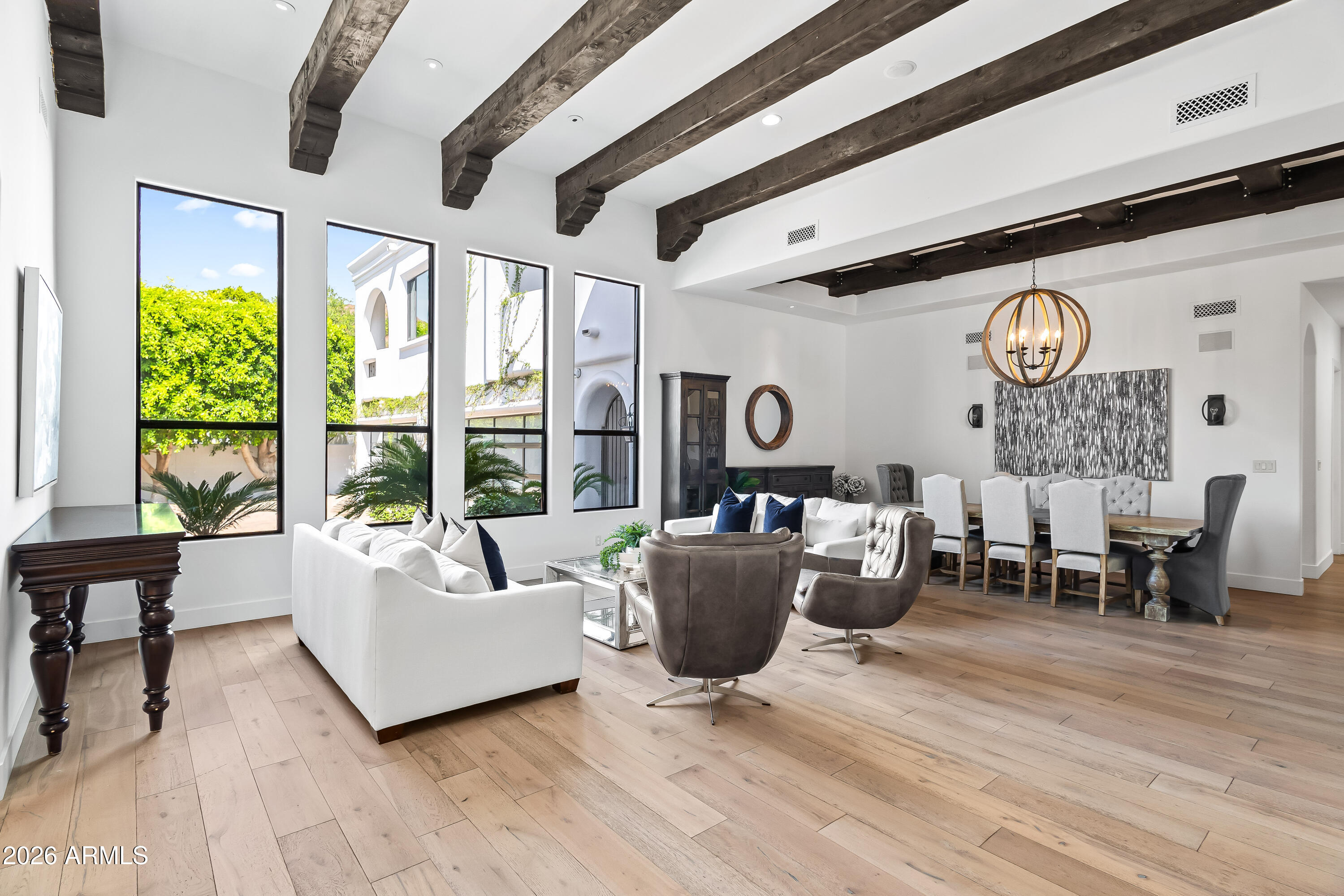 4725 N LAUNFAL Avenue