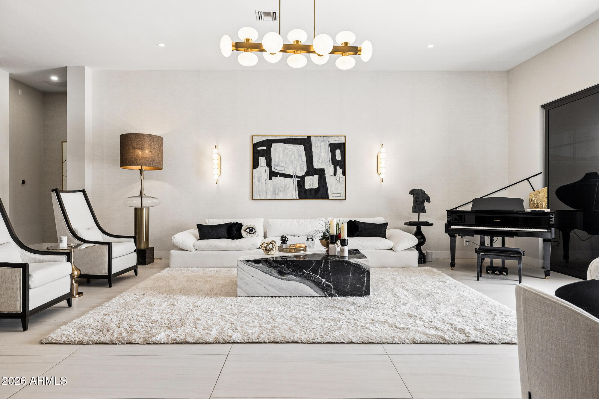 7130 E SADDLEBACK Street 11