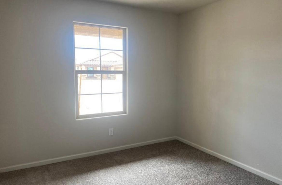 816 S Silvercreek Court