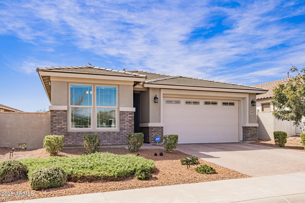 Photo of 19633 W Montecito Avenue, Litchfield Park, AZ 85340 (MLS # 6992191)