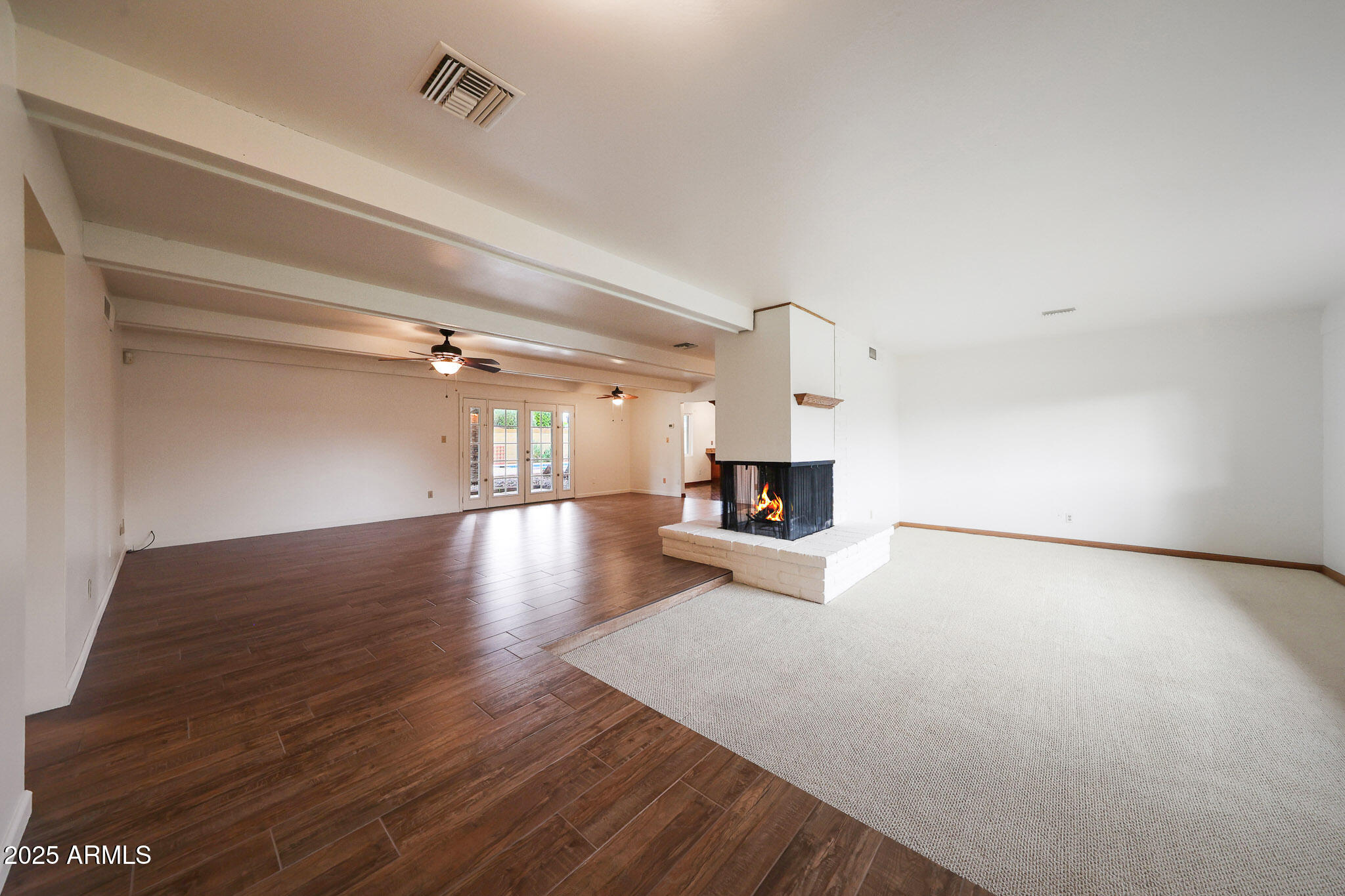 110 W LAS PALMARITAS Drive