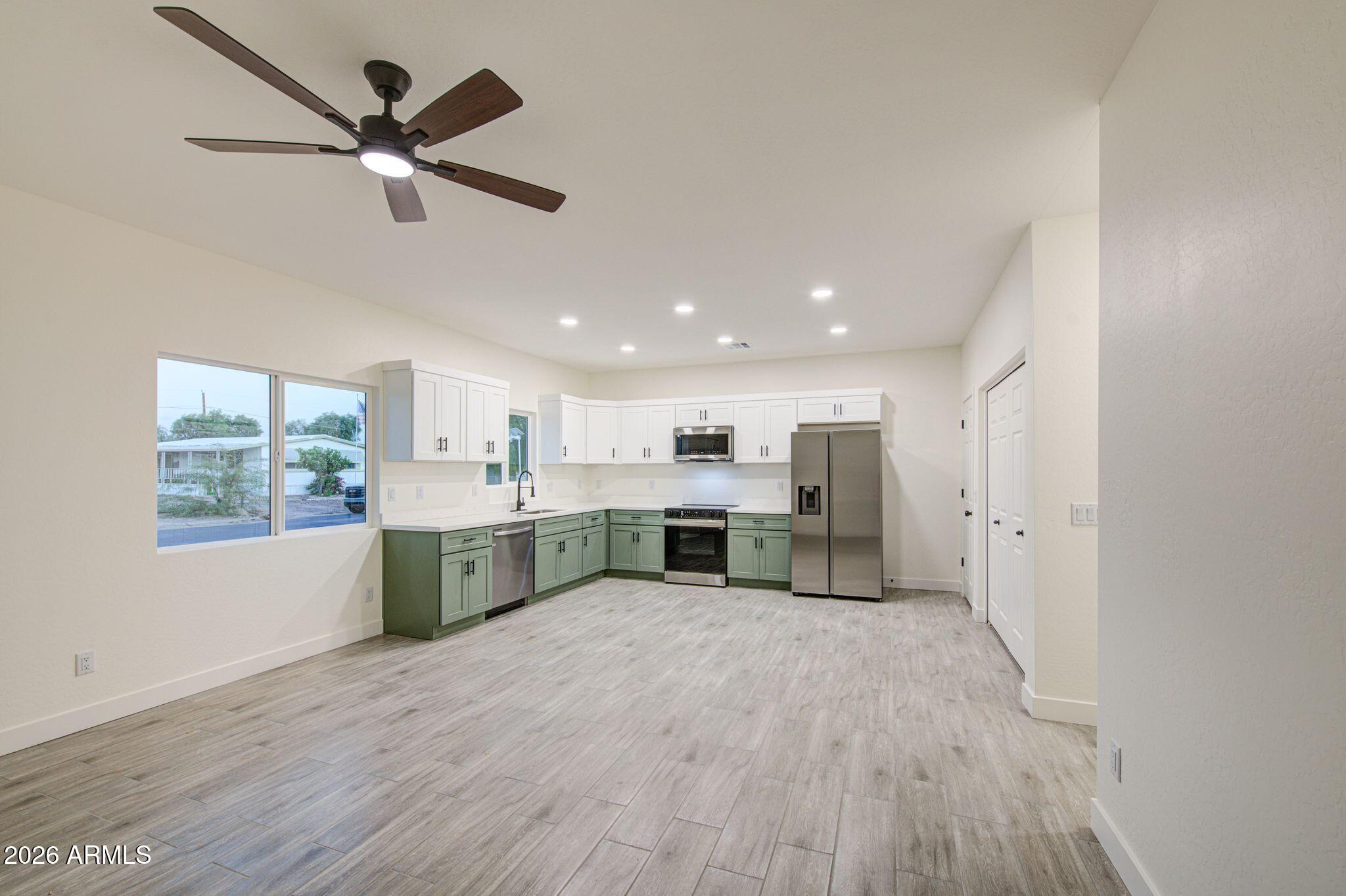 660 S 93RD Street
