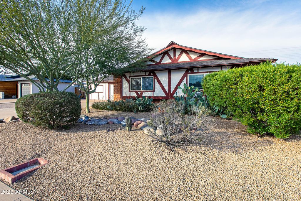 Photo of 8608 E Edgemont Avenue, Scottsdale, AZ 85257 (MLS # 6976290)