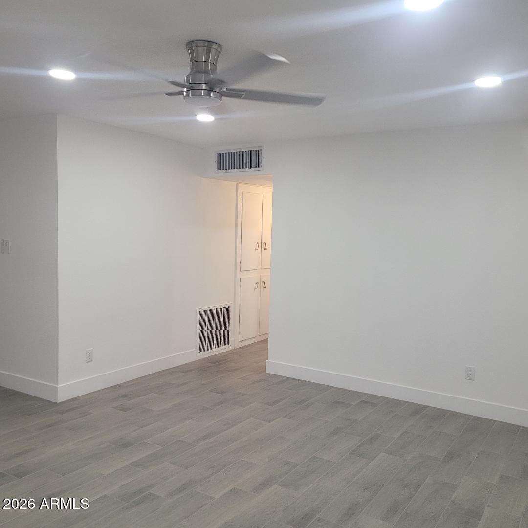 3232 W MARSHALL Avenue