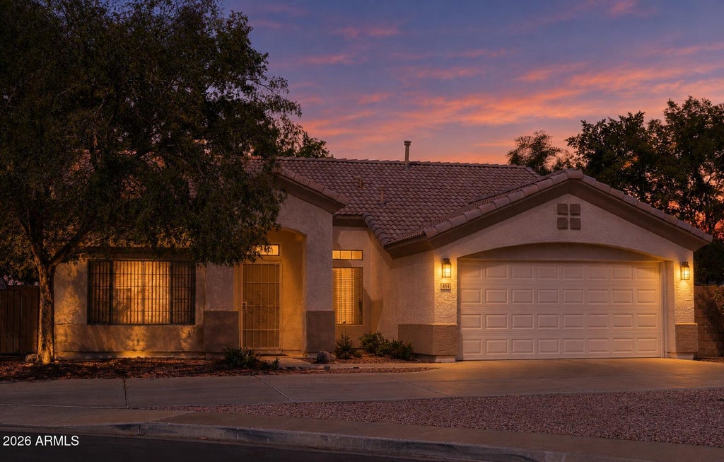 Photo of 414 W Comstock Court, Gilbert, AZ 85233 (MLS # 7093264)