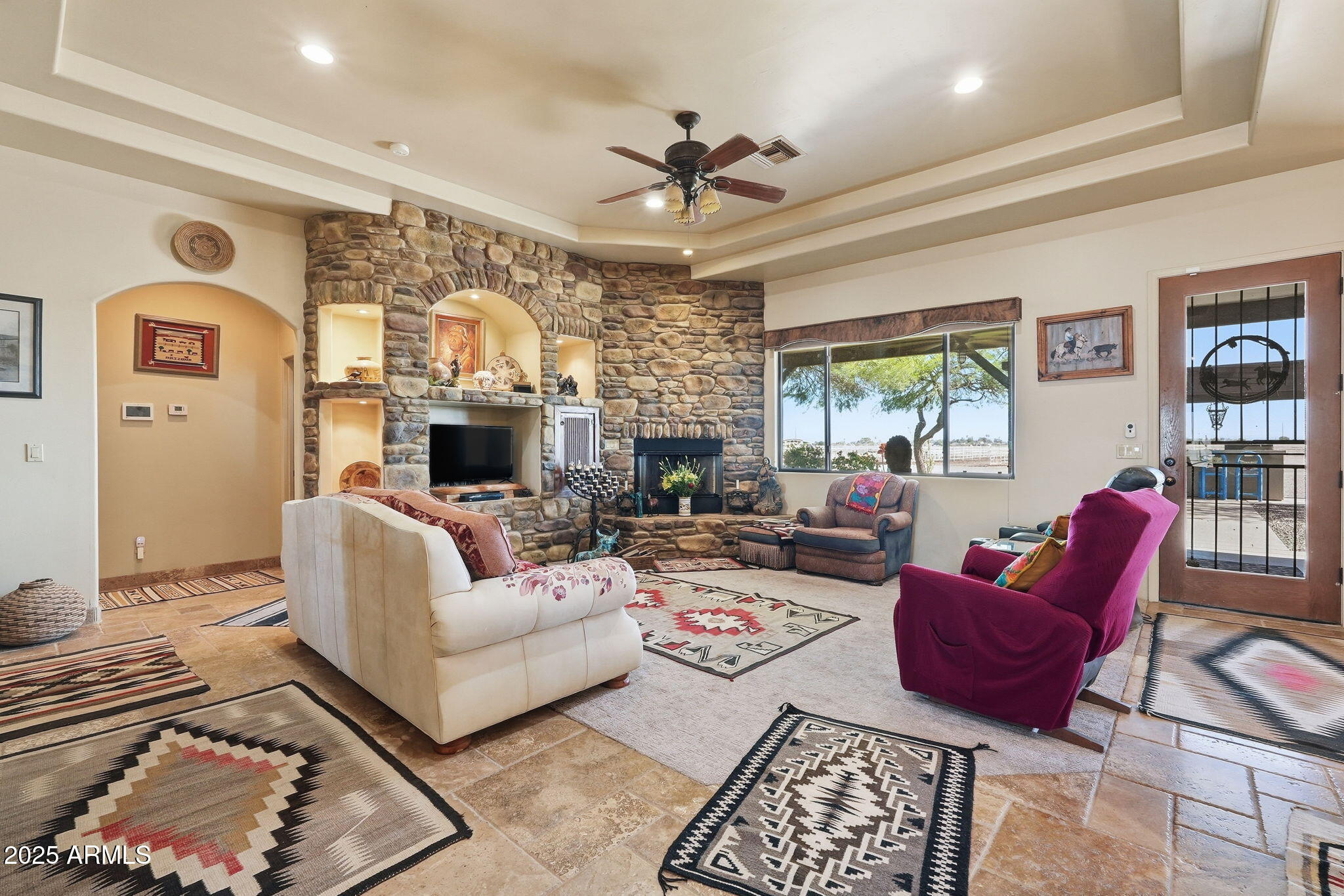 9895 E VAH KI INN Road