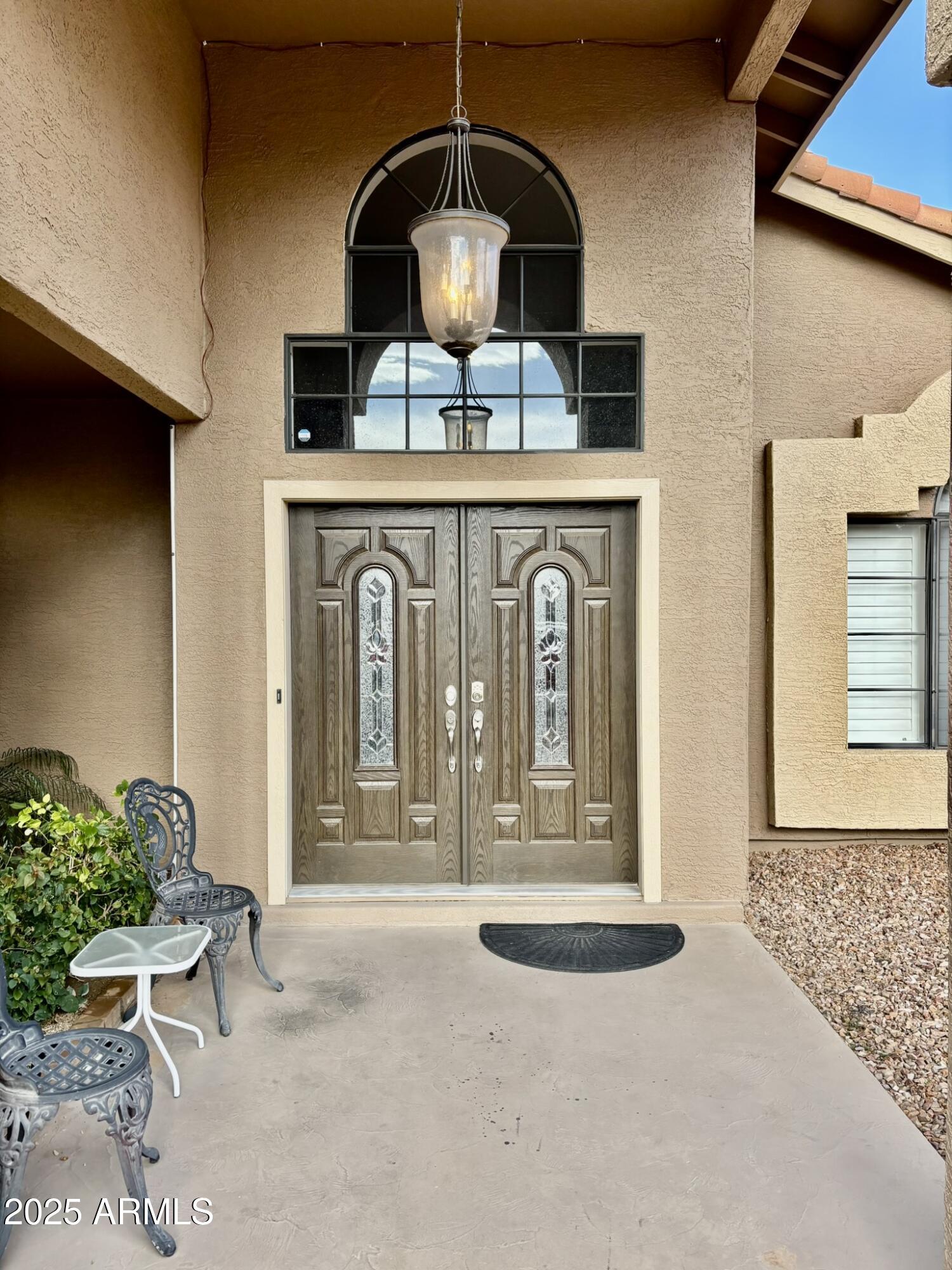 938 W IRIS Drive