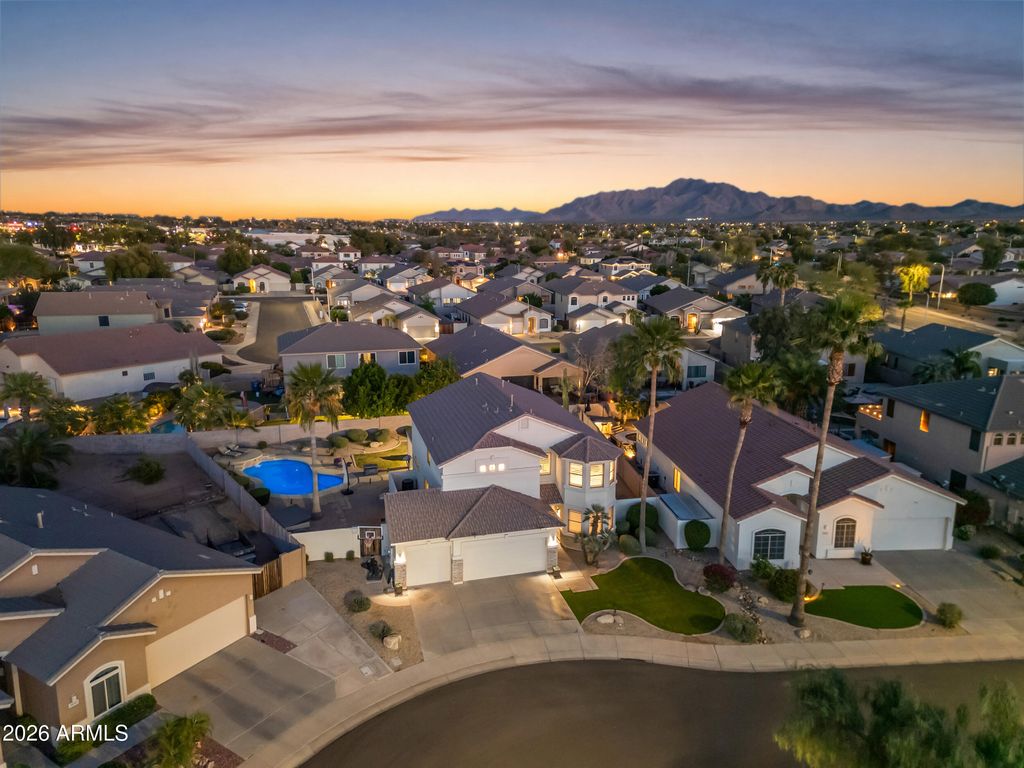 Photo of 6113 S Roger Way, Chandler, AZ 85249 (MLS # 6994361)