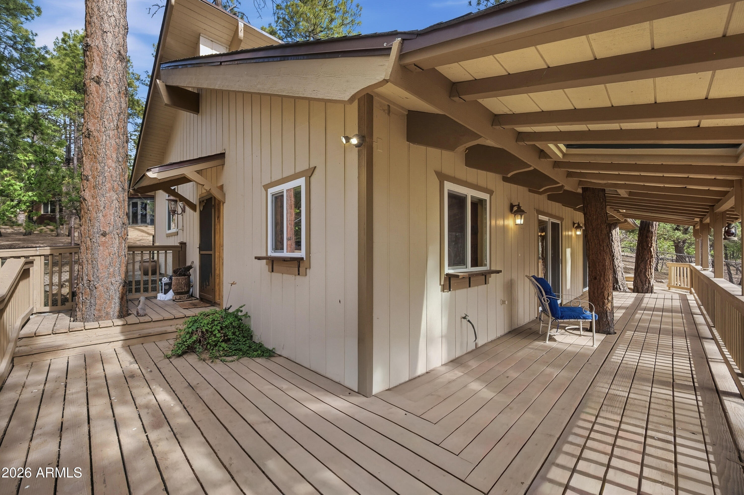 1111 E PINE HILLS Drive