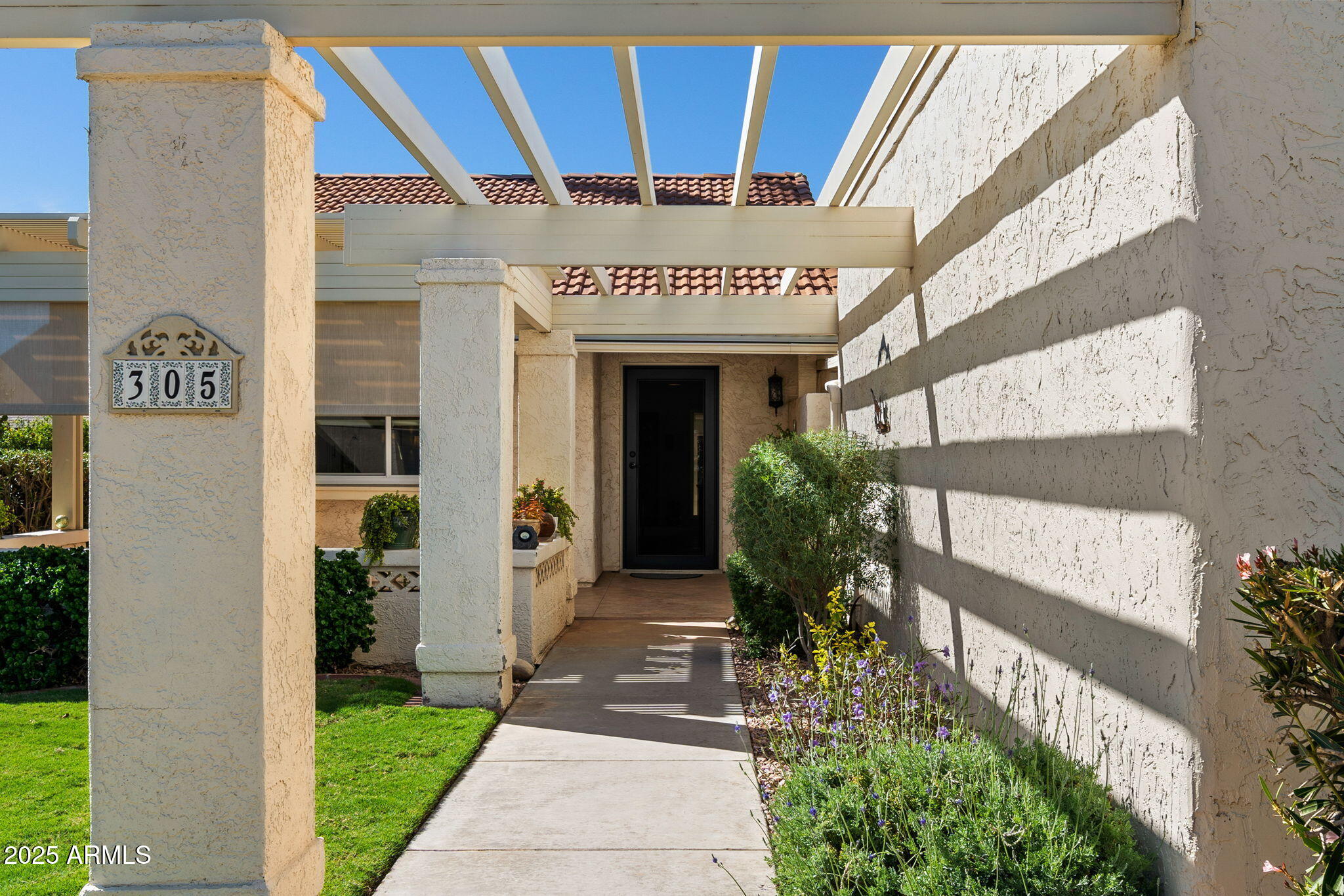 305 LEISURE WORLD --