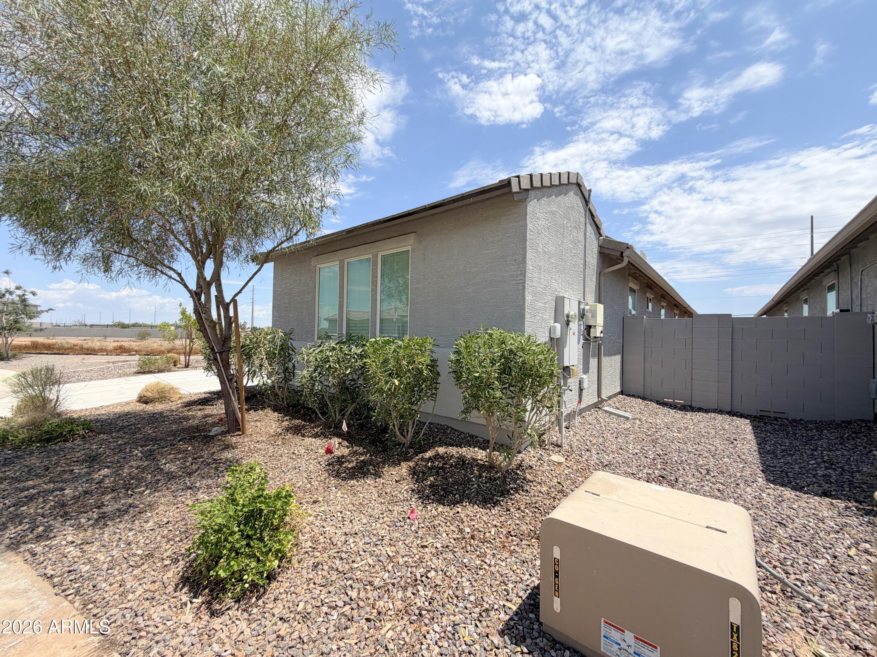 1195 E RIVERTON Place