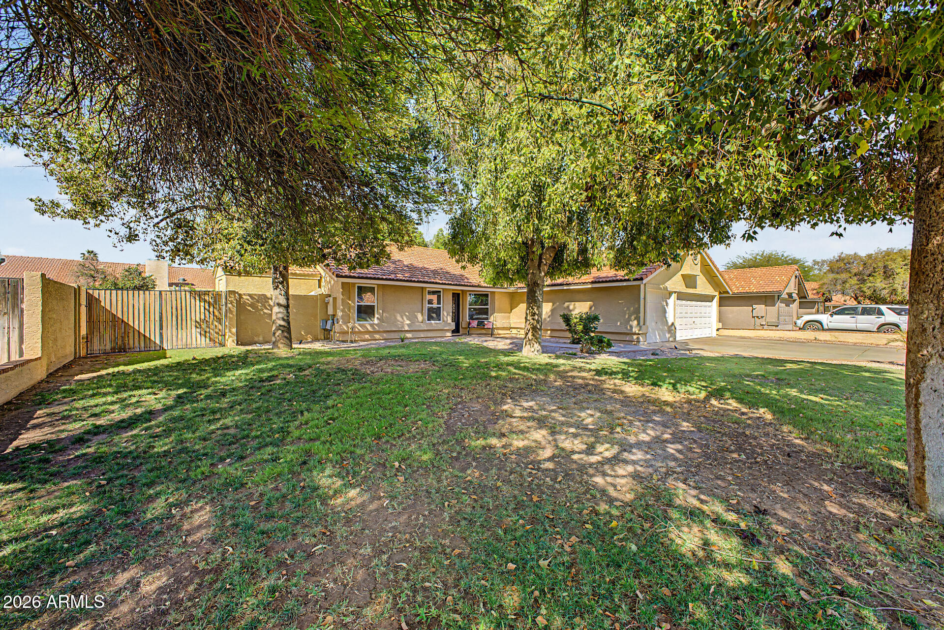 5526 E EVERGREEN Street