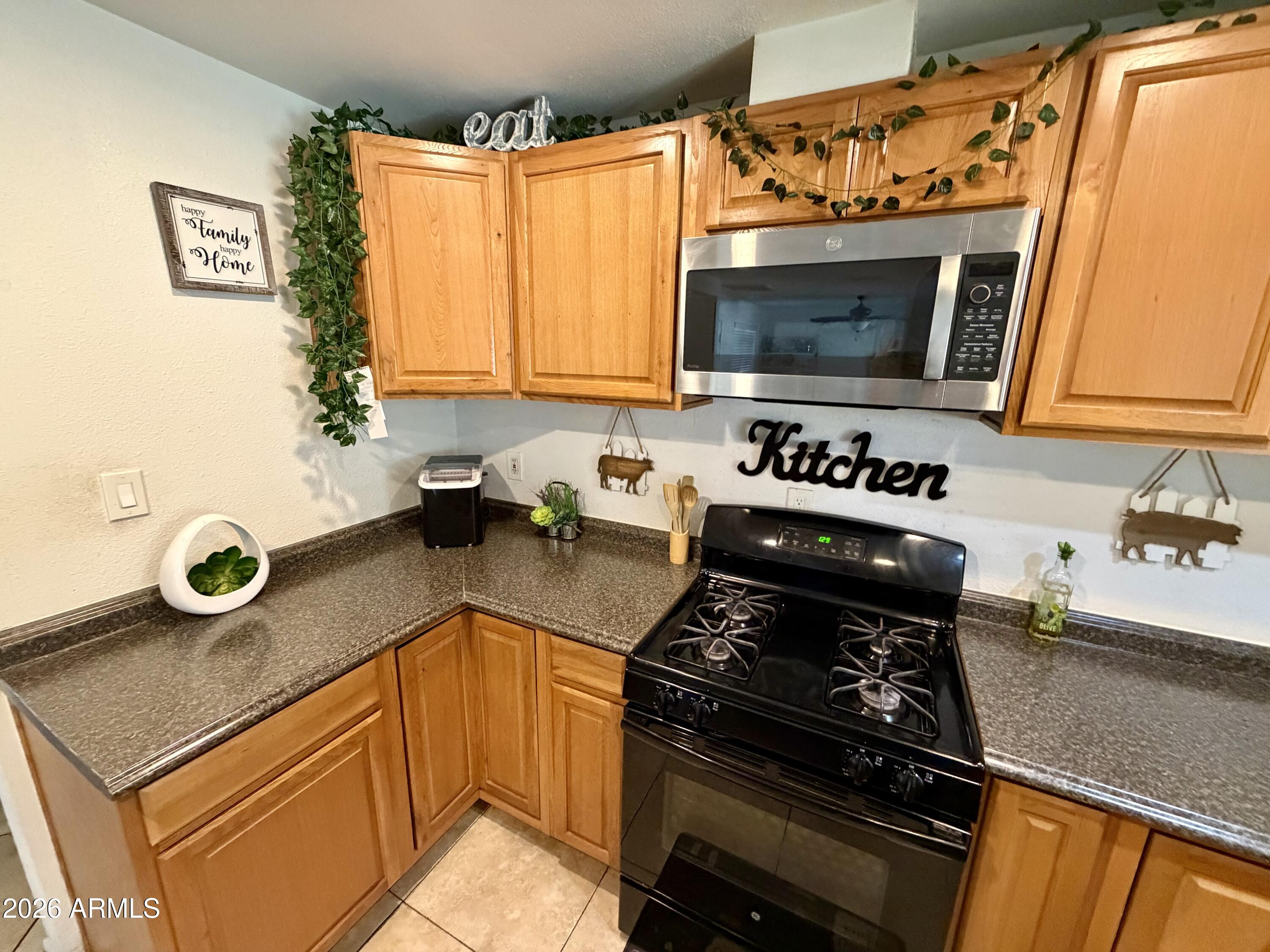 3612 W PALMAIRE Avenue