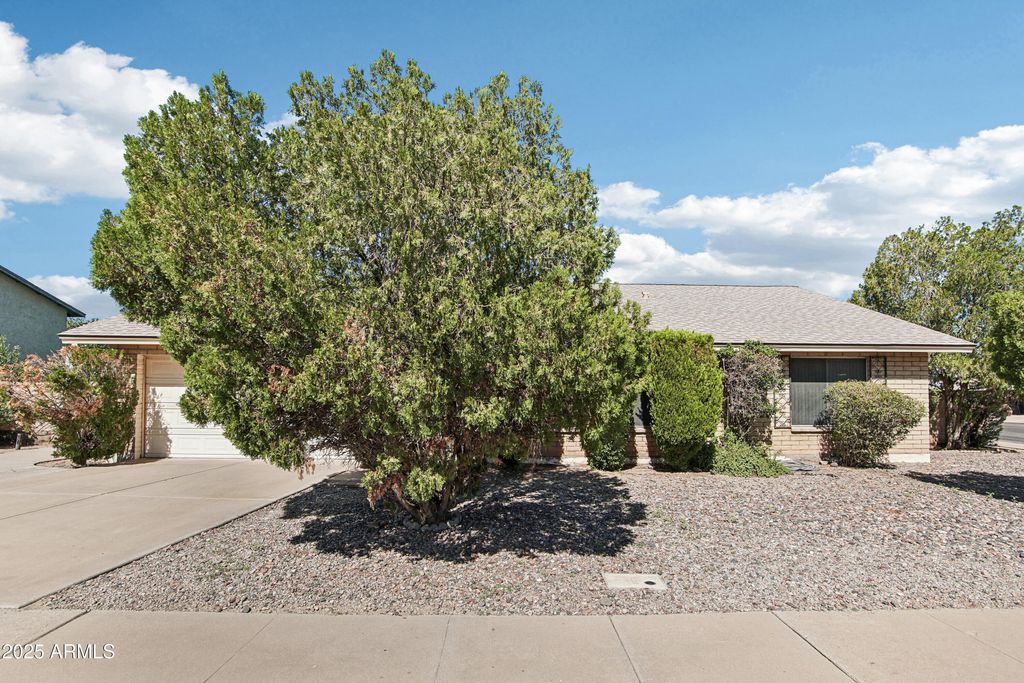 Photo of 1342 W Mendoza Avenue, Mesa, AZ 85202 (MLS # 6936069)