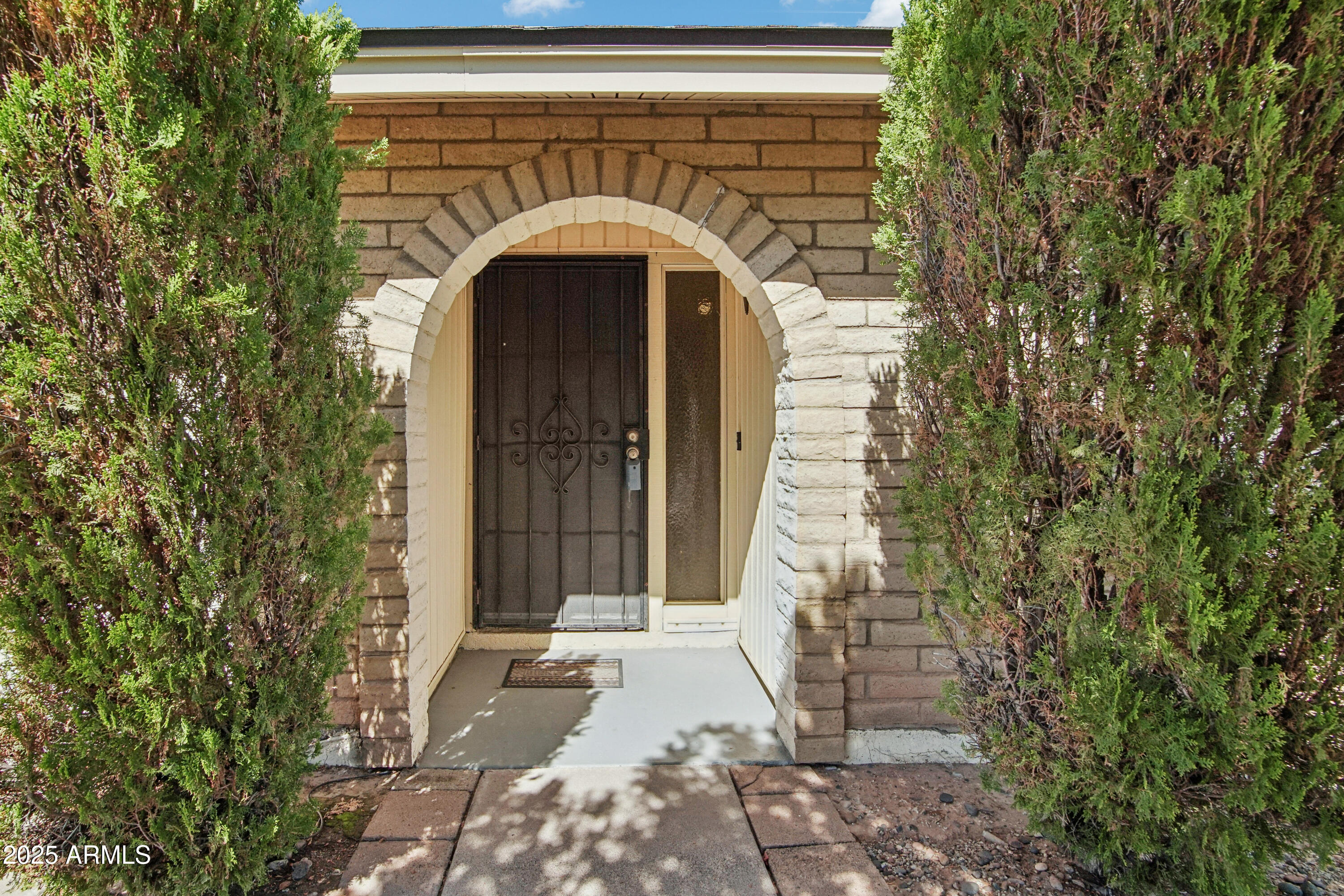 1342 W MENDOZA Avenue