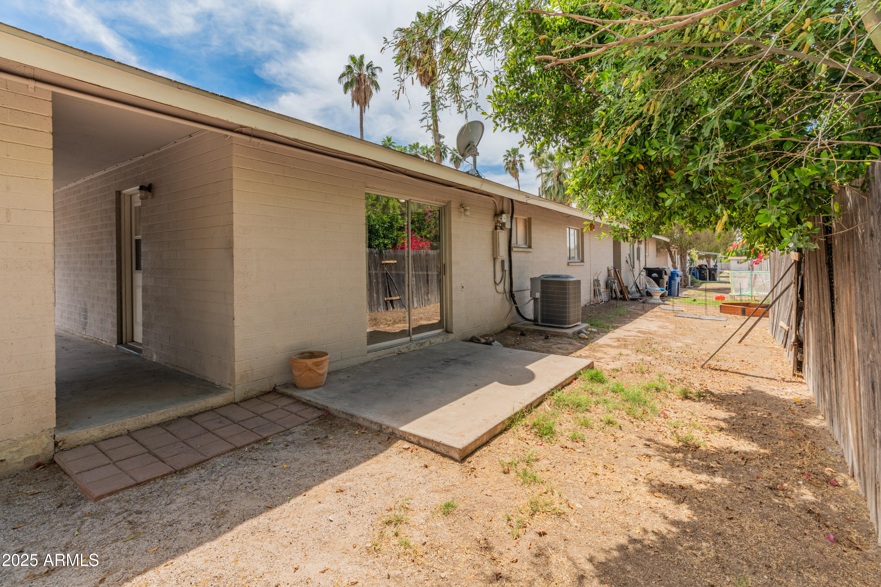 524 W FAIRWAY Drive 9