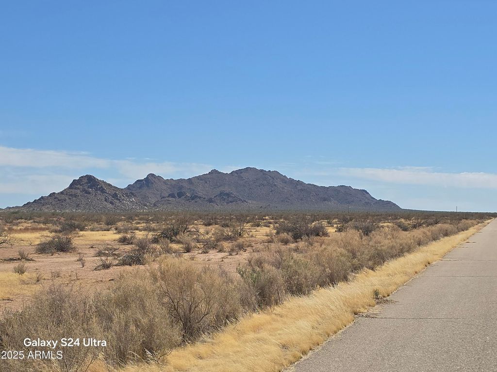 Photo of 35491 S Avenida Montana #116, Eloy, AZ 85131 (MLS # 6839181)