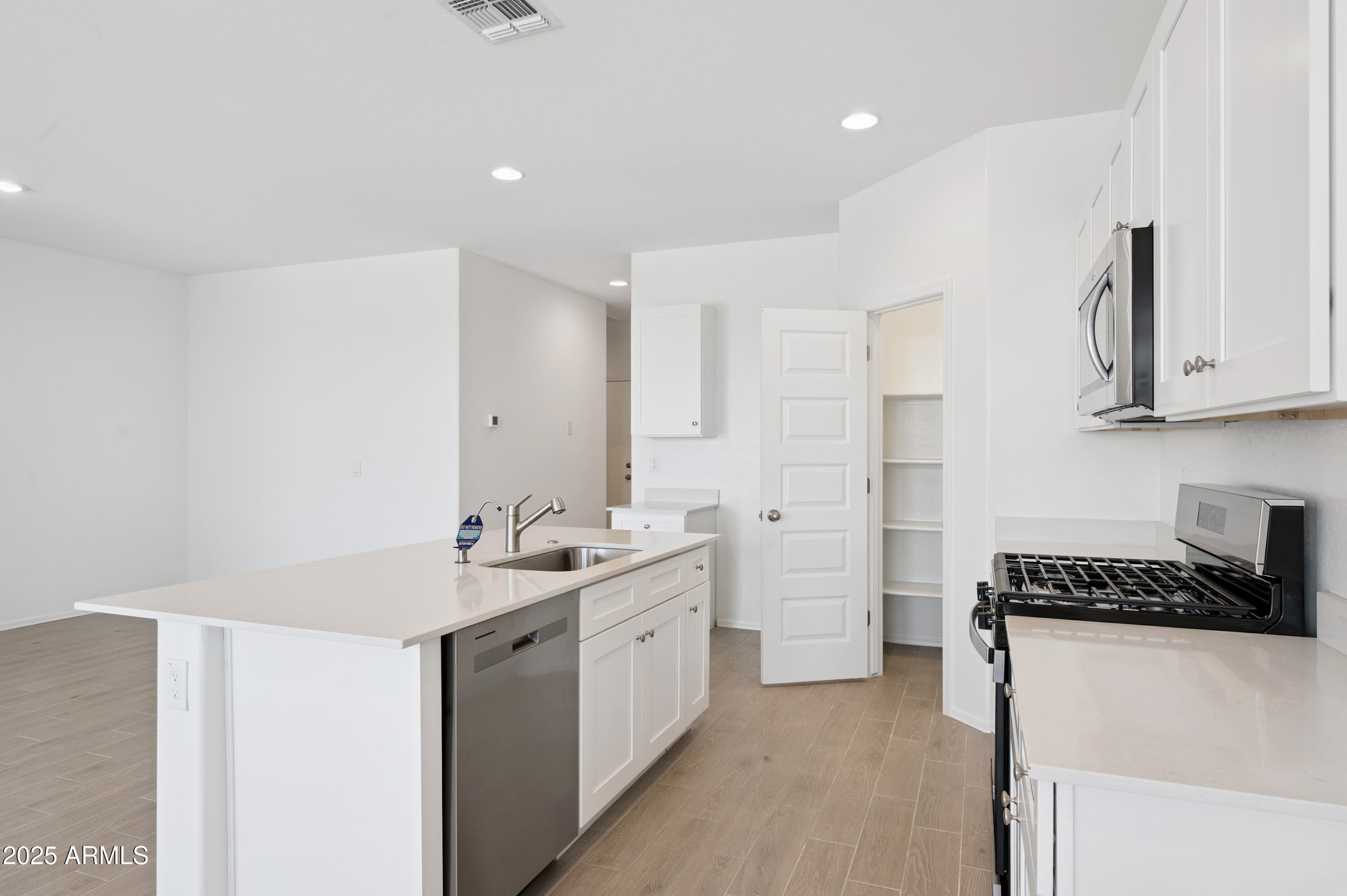 Properties 4 22068 N DAWN VIEW Drive