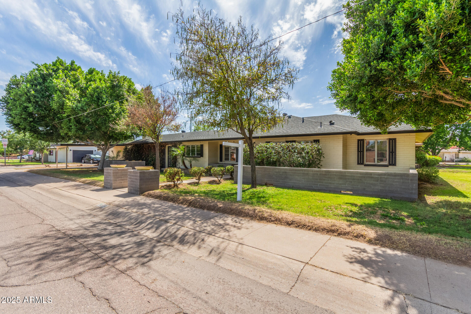 2938 N 18TH Avenue