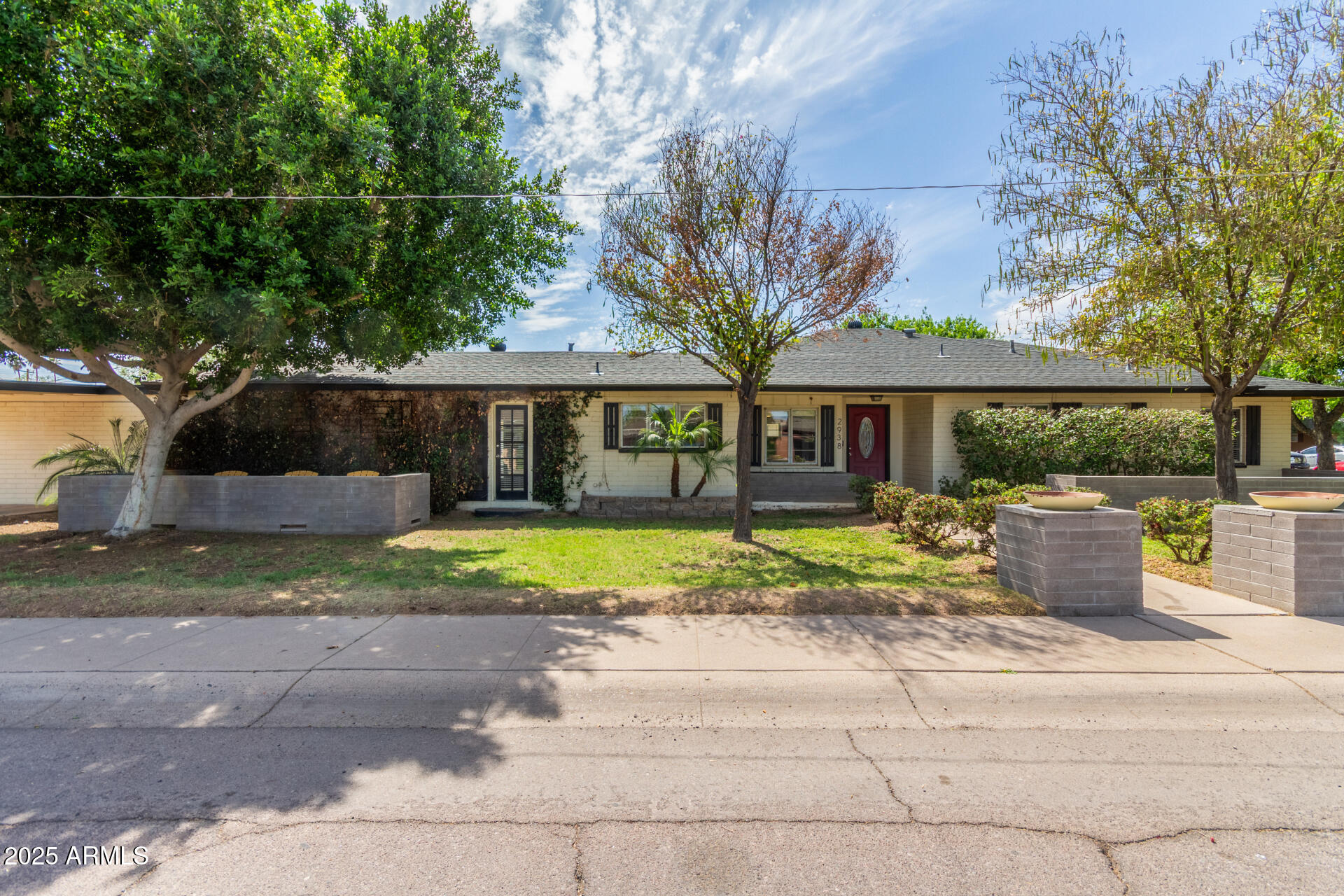 2938 N 18TH Avenue