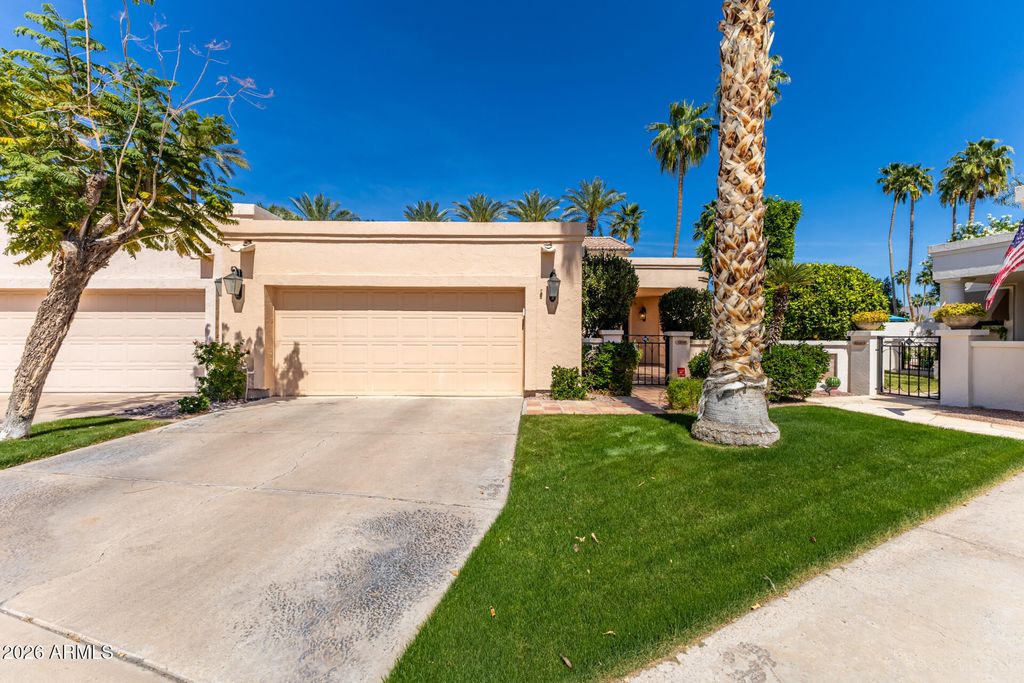 Photo of 10068 E Cinnabar Avenue, Scottsdale, AZ 85258 (MLS # 7000530)