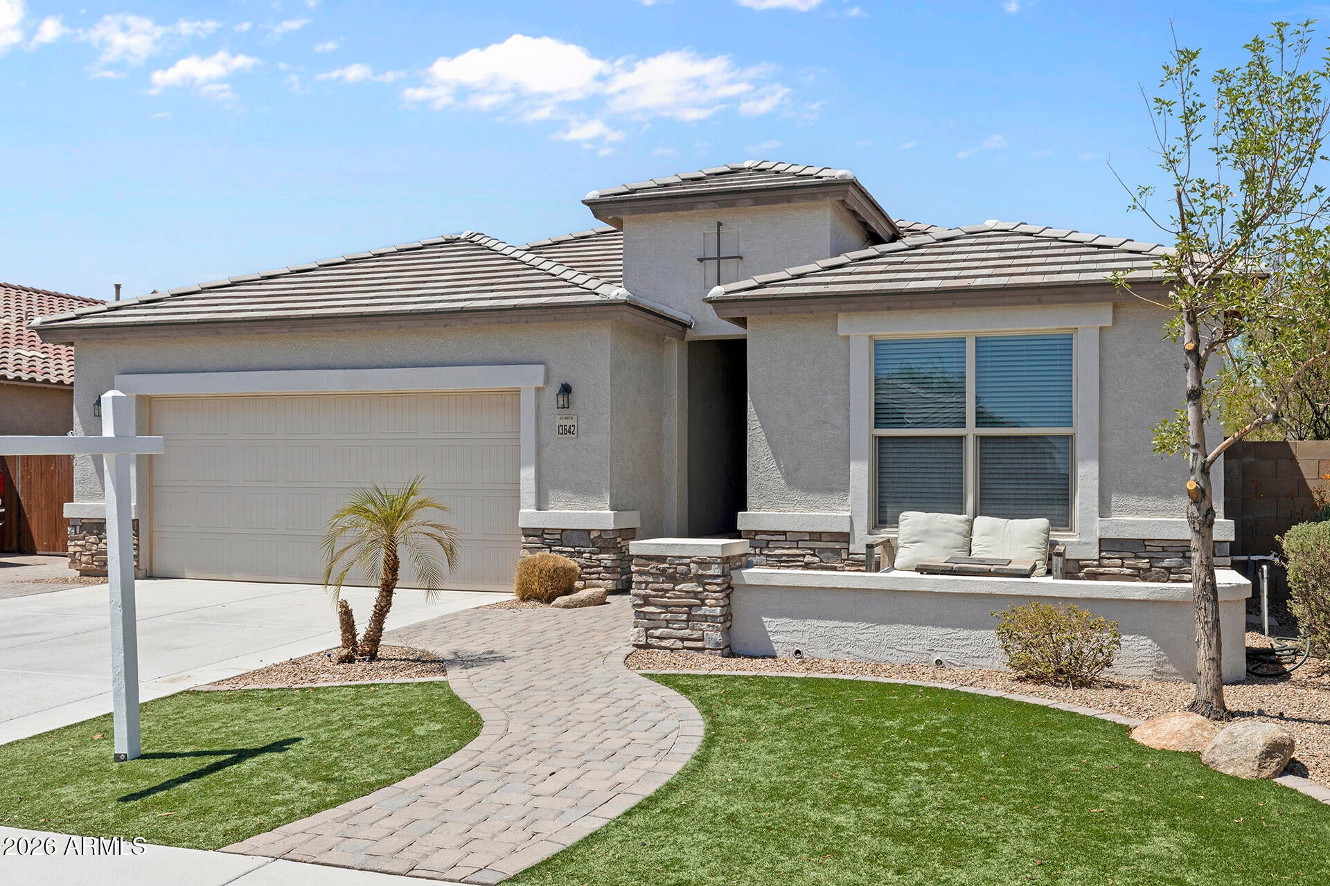 13642 W DESERT MOON Way
