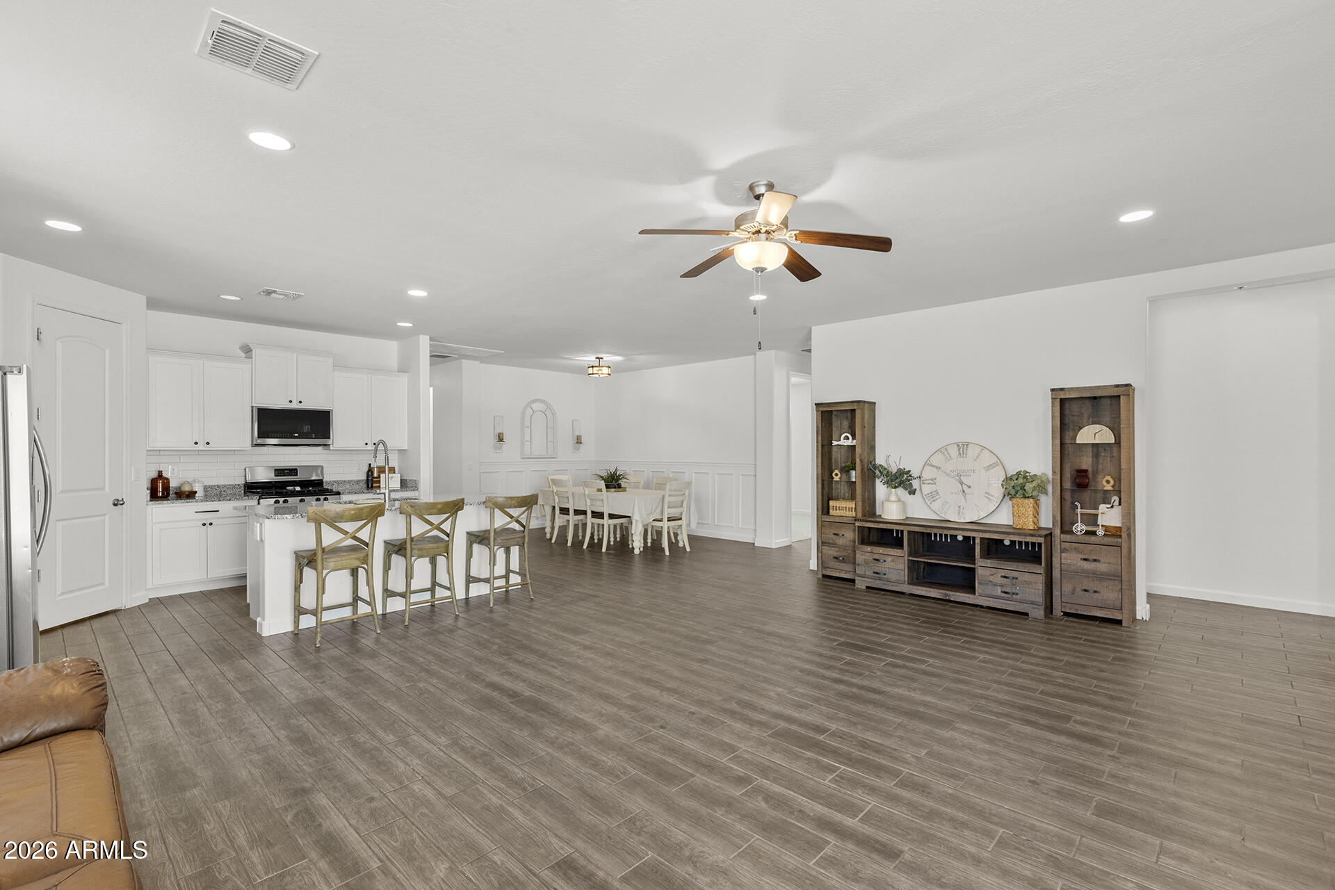 13642 W DESERT MOON Way