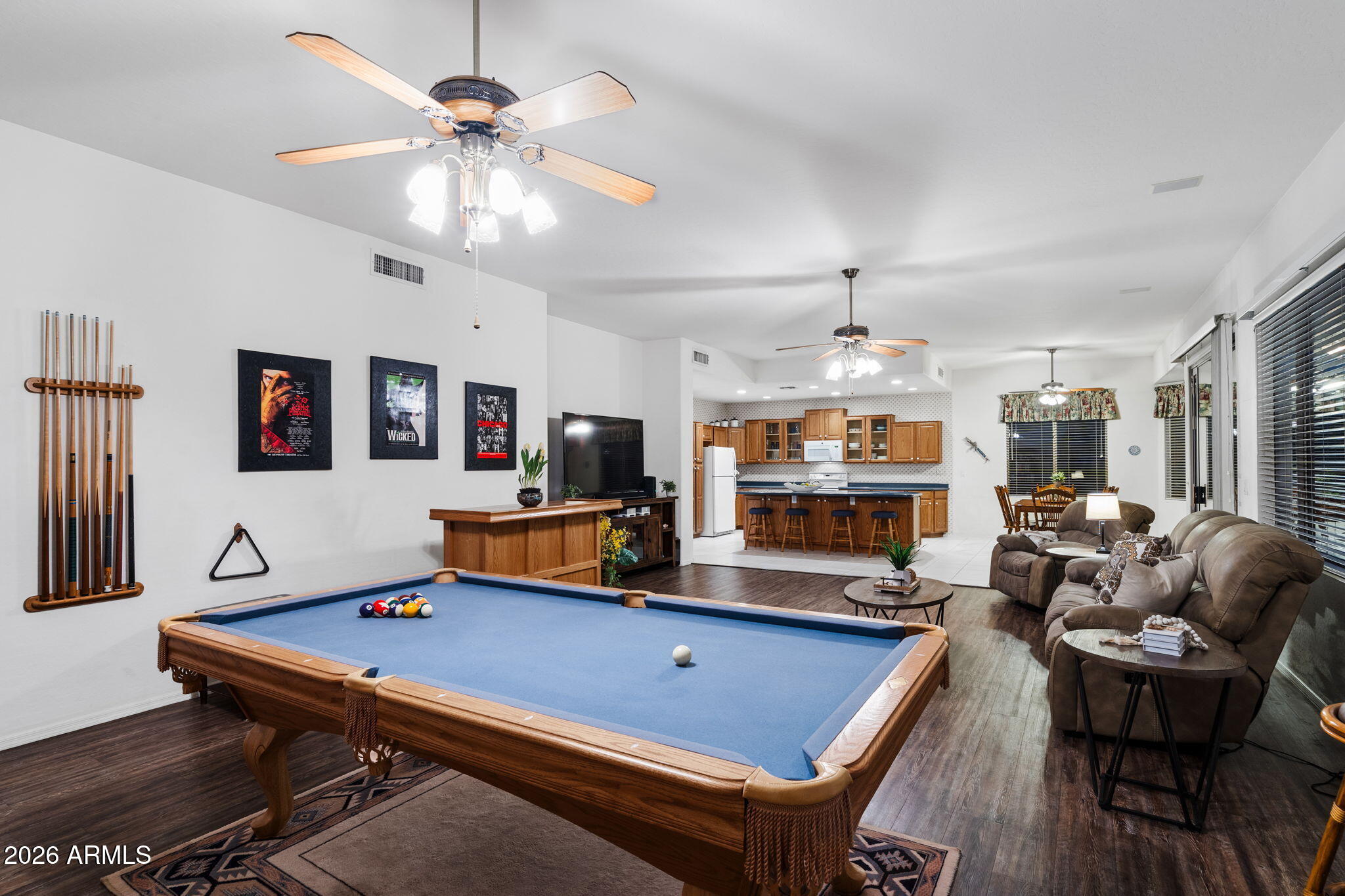 1255 N EVERGREEN Street