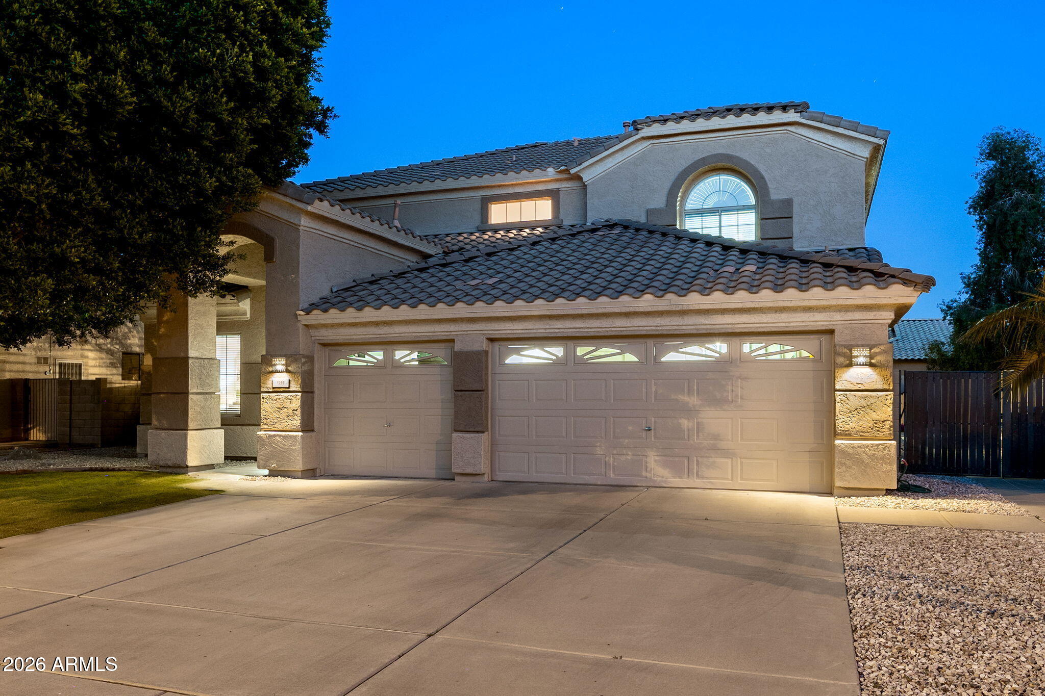 1255 N EVERGREEN Street