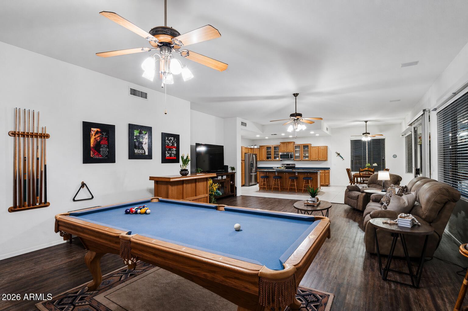 1255 N EVERGREEN Street