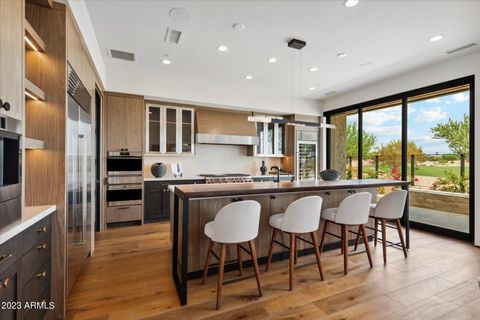 Photo of 5025 N Ascent Drive, Scottsdale, AZ 85251 (MLS # 7031379)