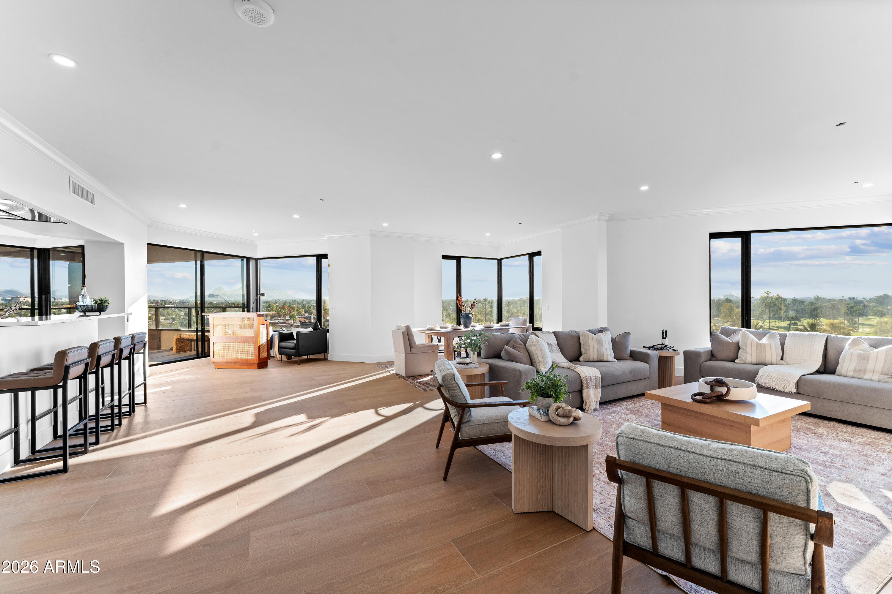 1040 E OSBORN Road 602