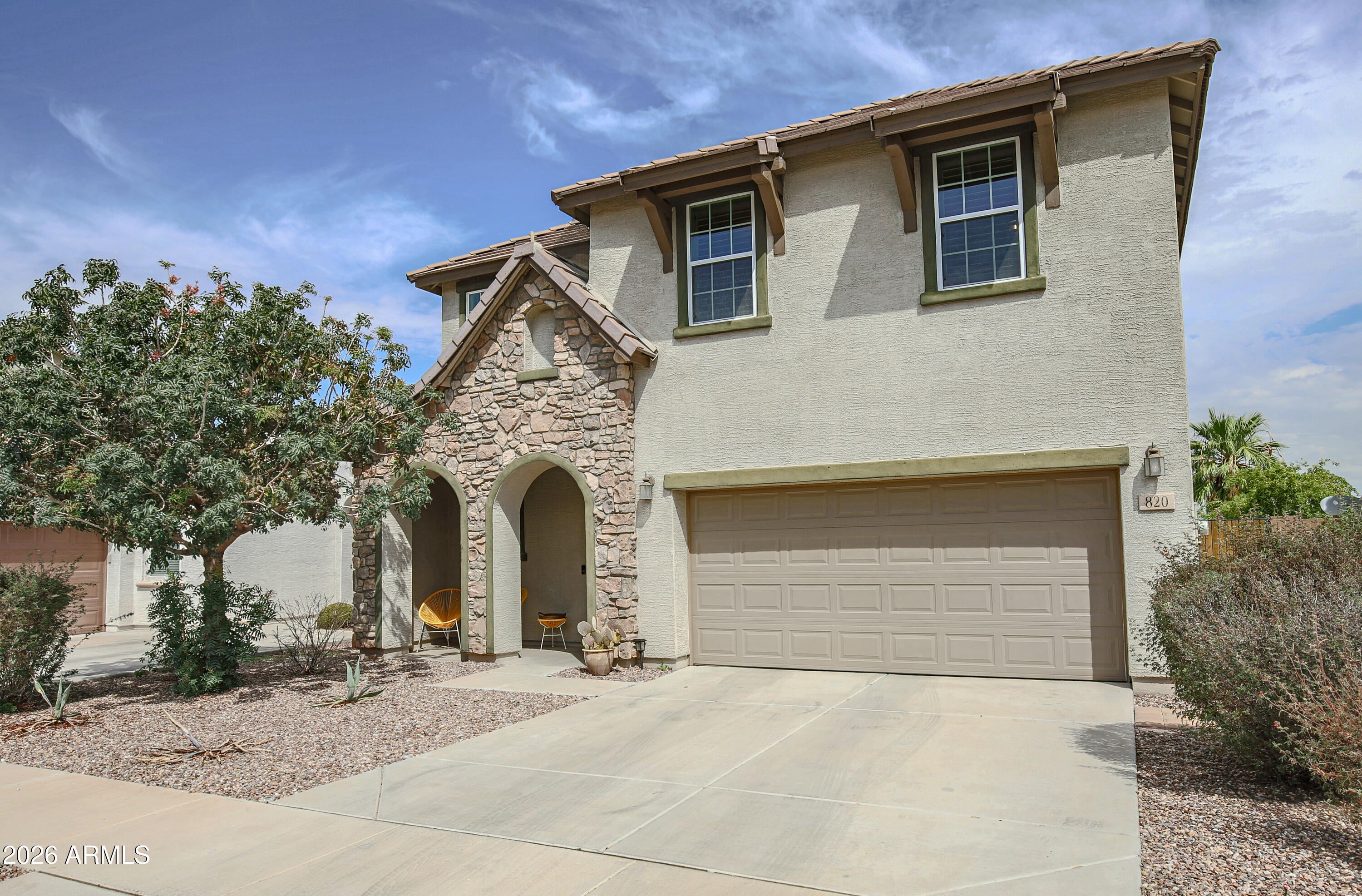 820 E CONSTANCE Way