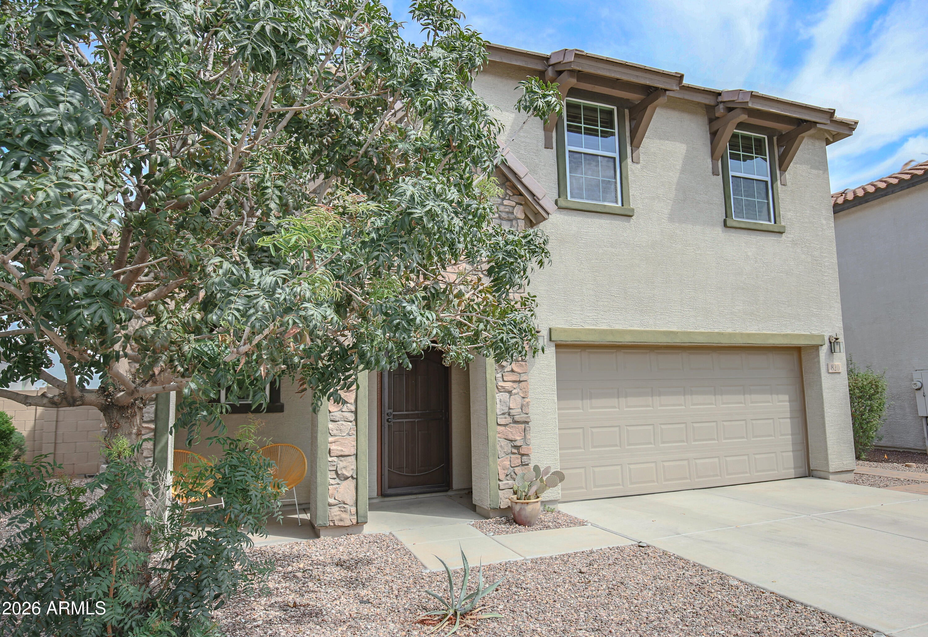 820 E CONSTANCE Way