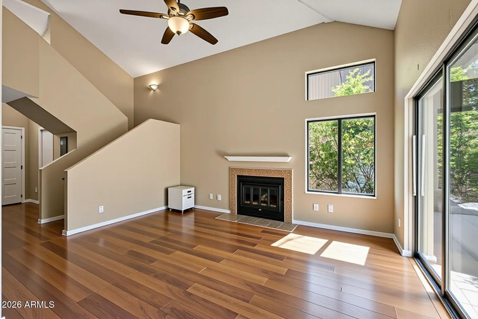 VISTA MONTANA - Residential