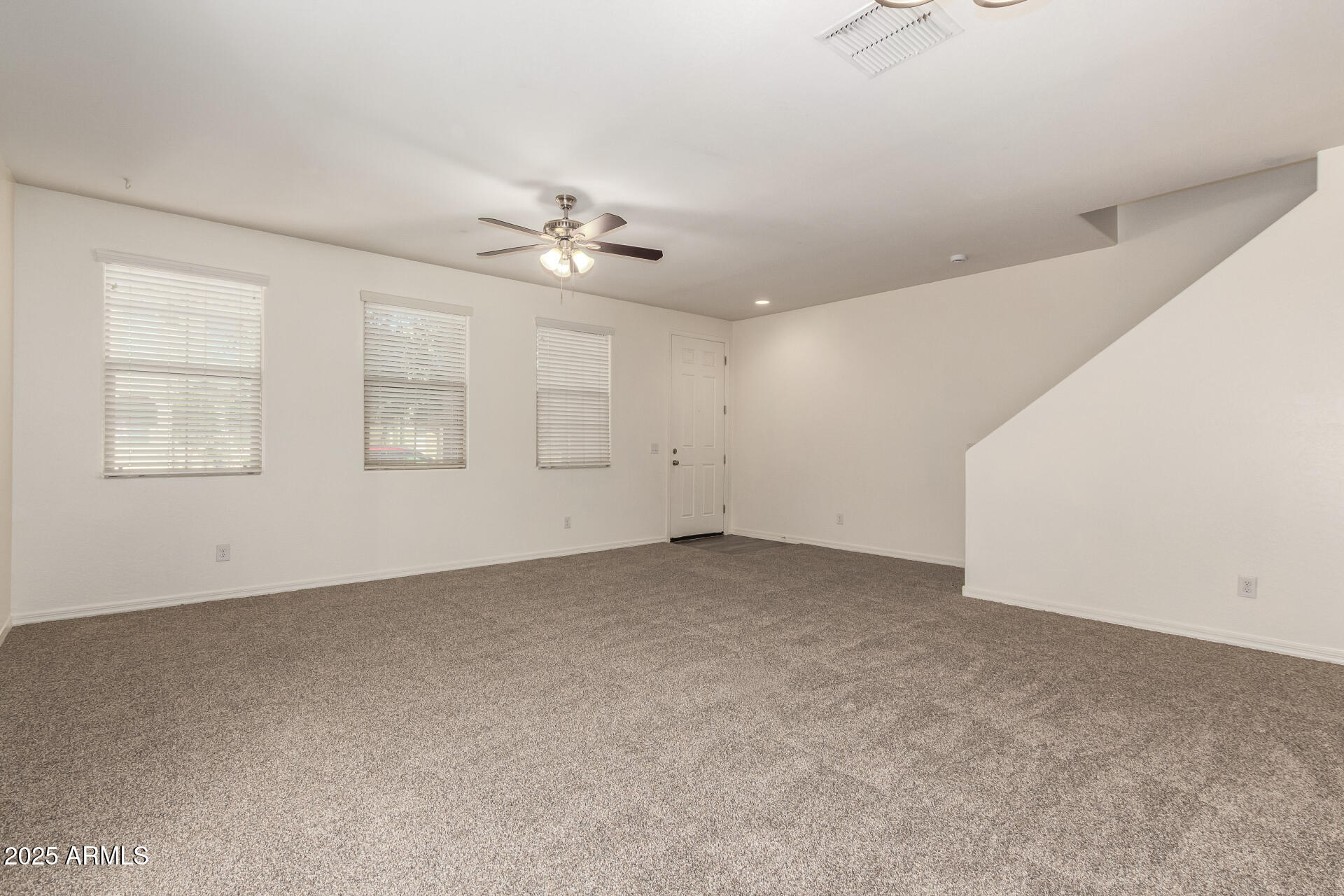 5419 W ILLINI Street