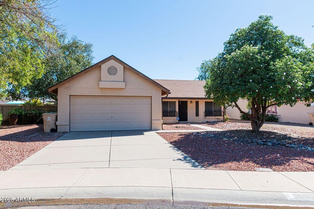 Photo of 10345 N 62nd Avenue, Glendale, AZ 85302 (MLS # 6929438)