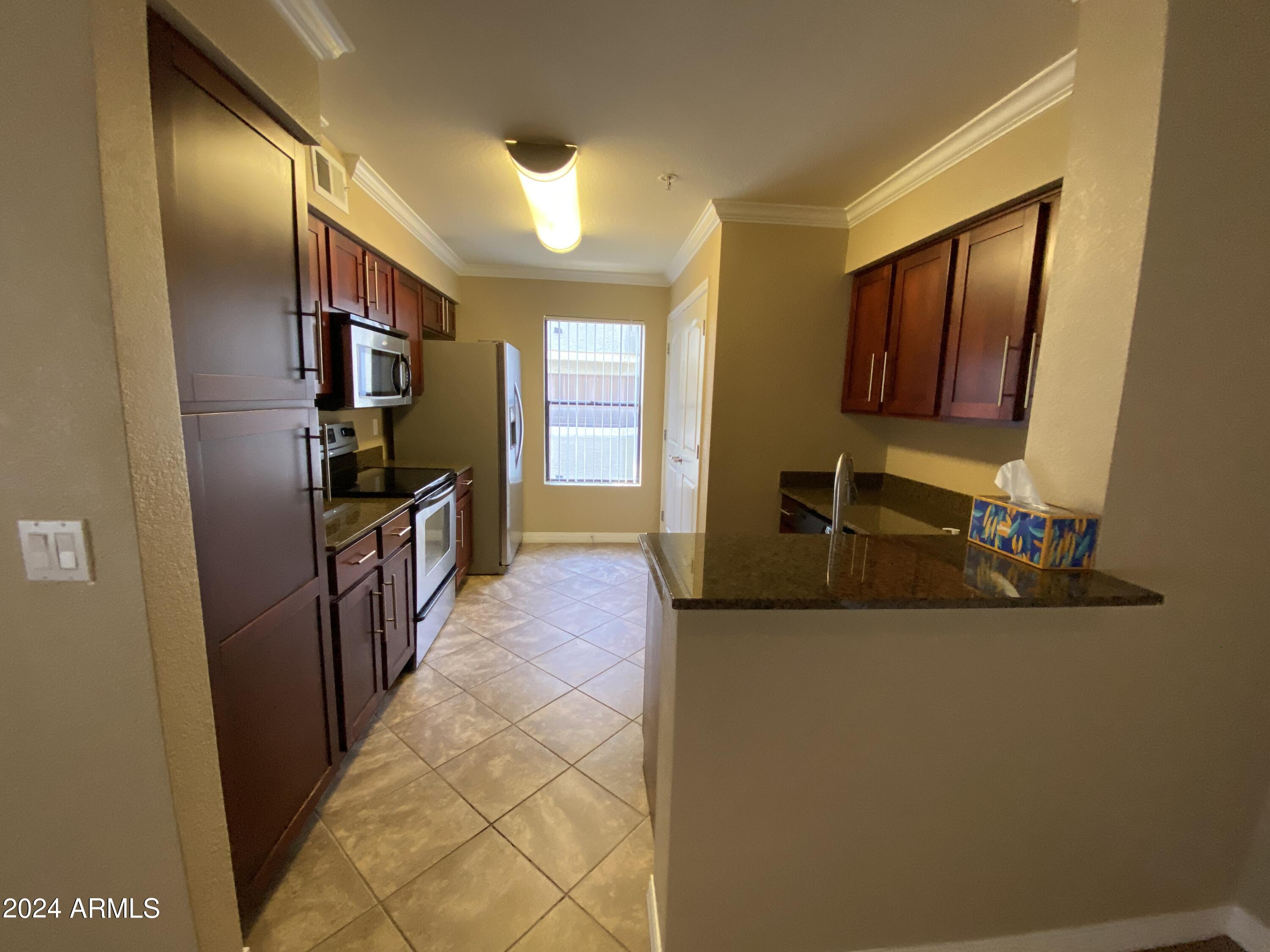 2025 E Campbell Avenue 222