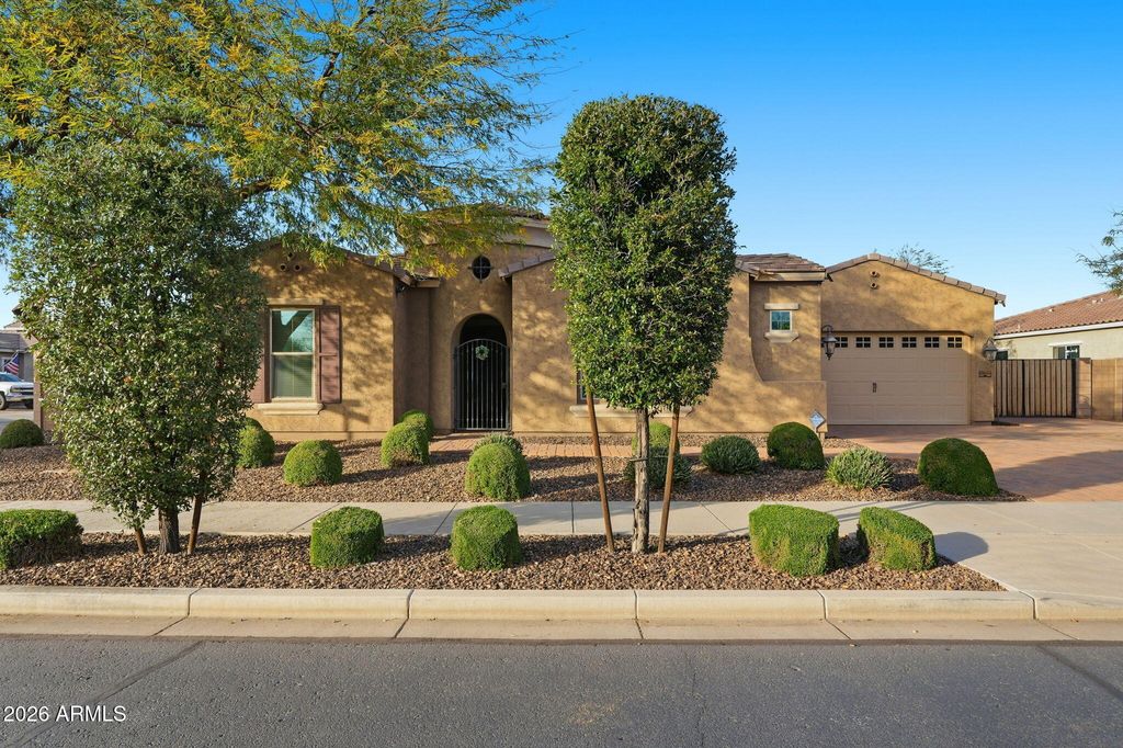 Photo of 20066 E Russet Road, Queen Creek, AZ 85142 (MLS # 6979094)
