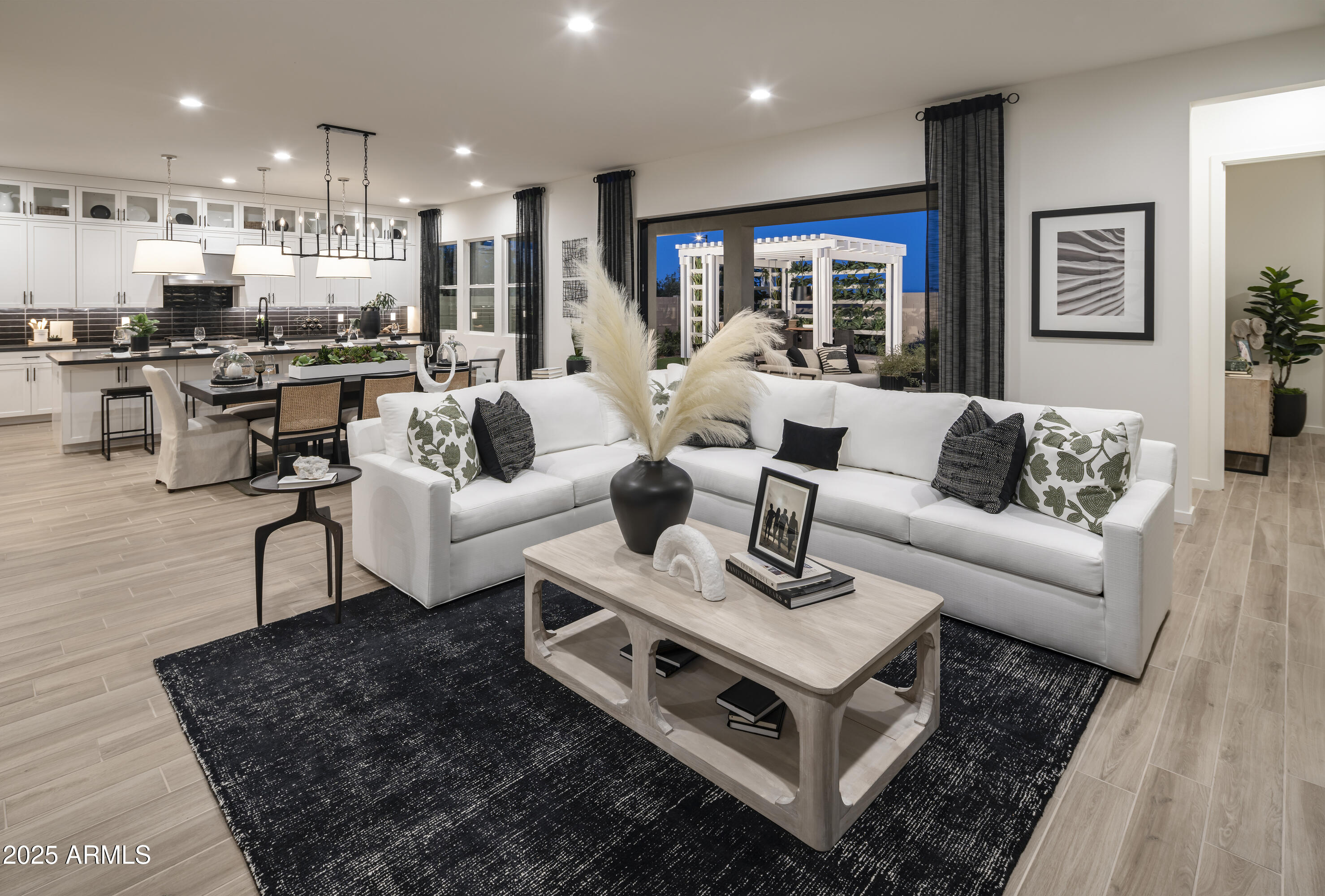3332 W SUNSTONE Drive