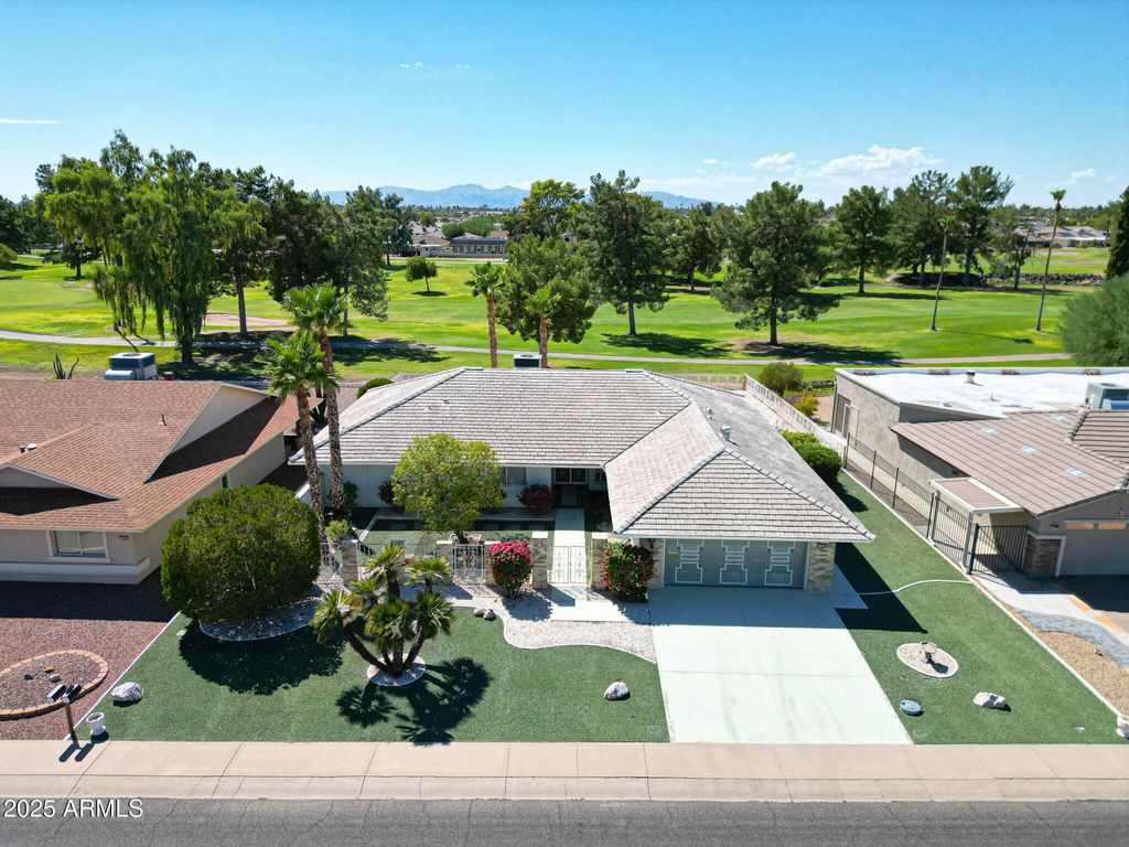 Photo of 17430 N Country Club Drive, Sun City, AZ 85373 (MLS # 6921353)