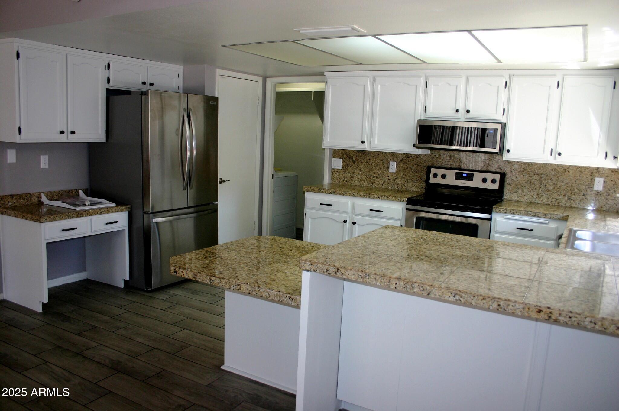 2217 S Las Flores --