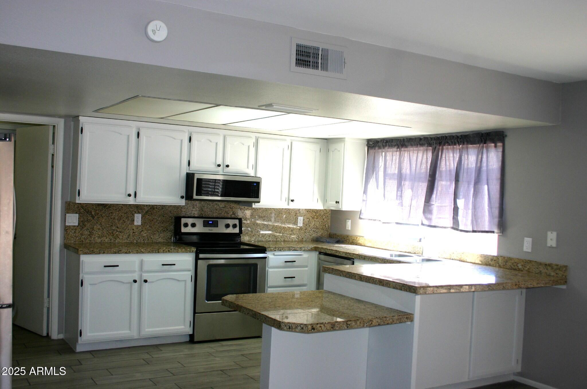 2217 S Las Flores --