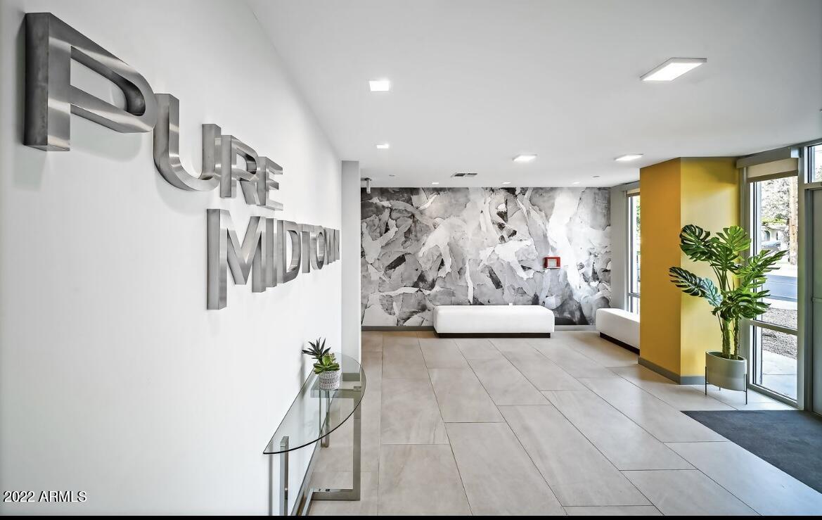 425 W OSBORN Road 301